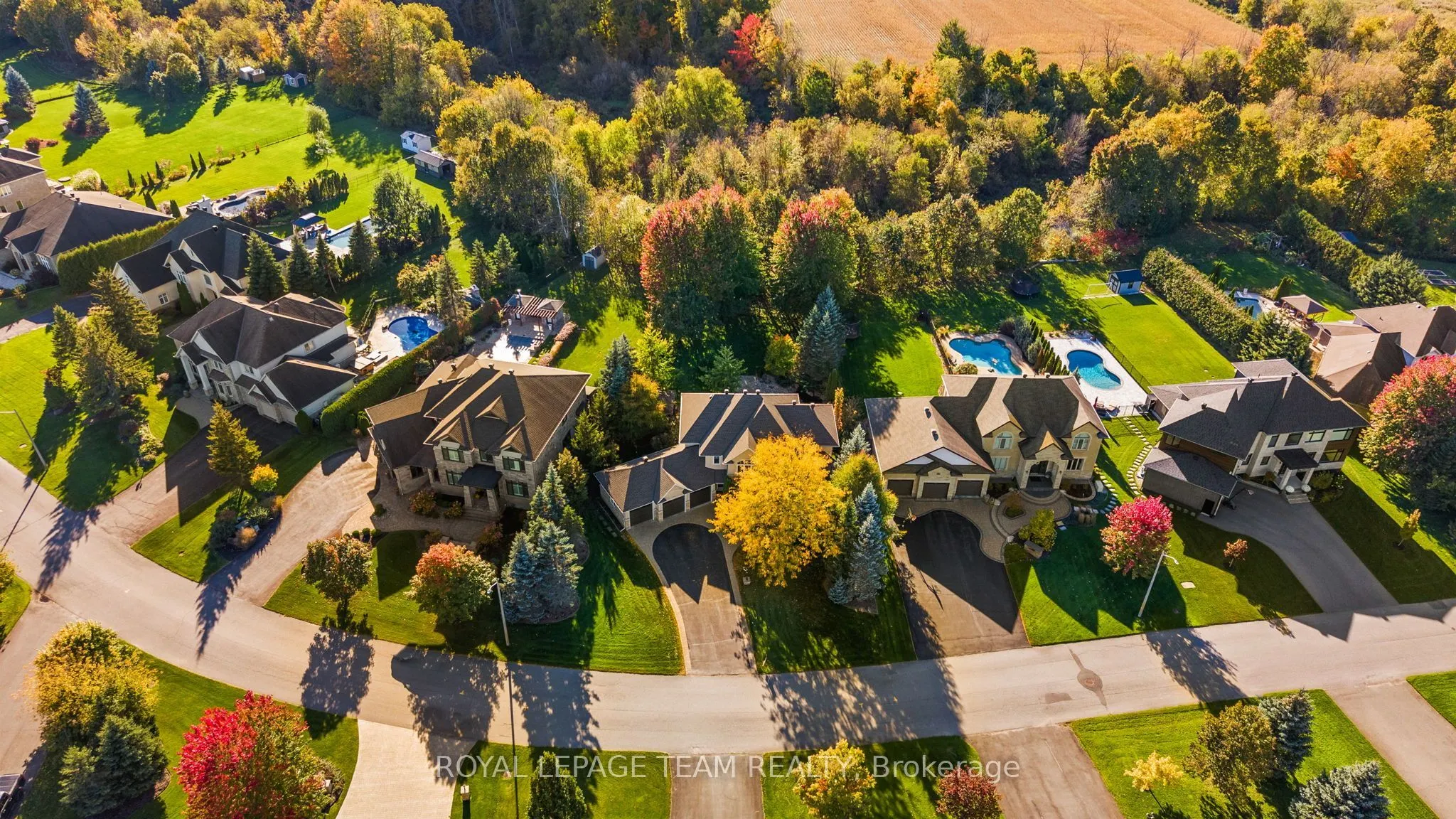 418 Lockmaster Crescent