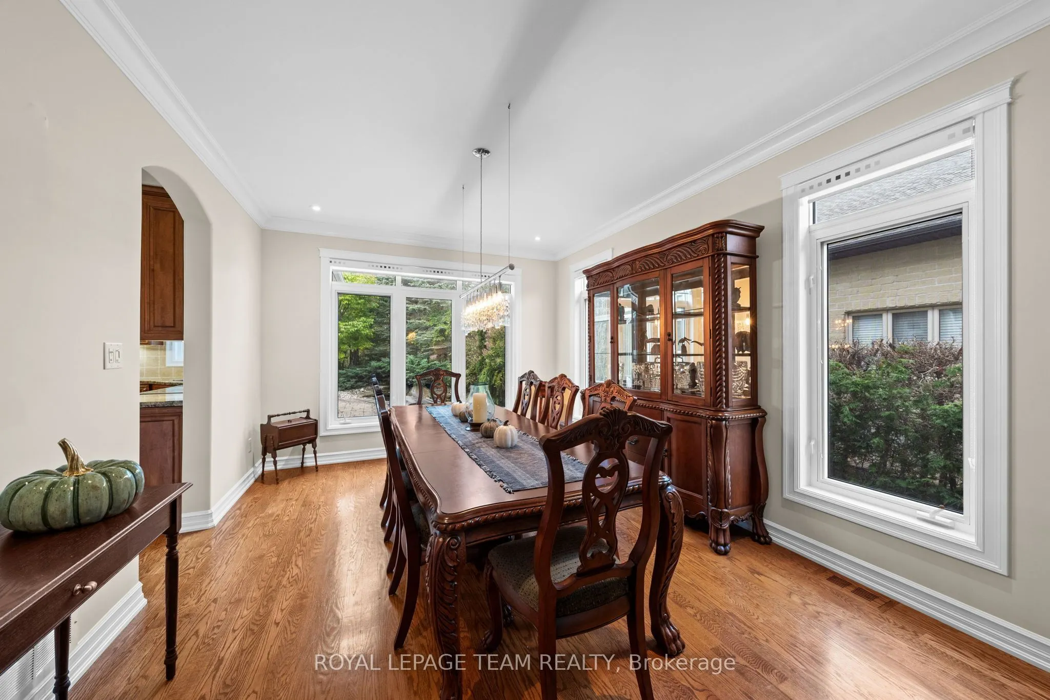 418 Lockmaster Crescent