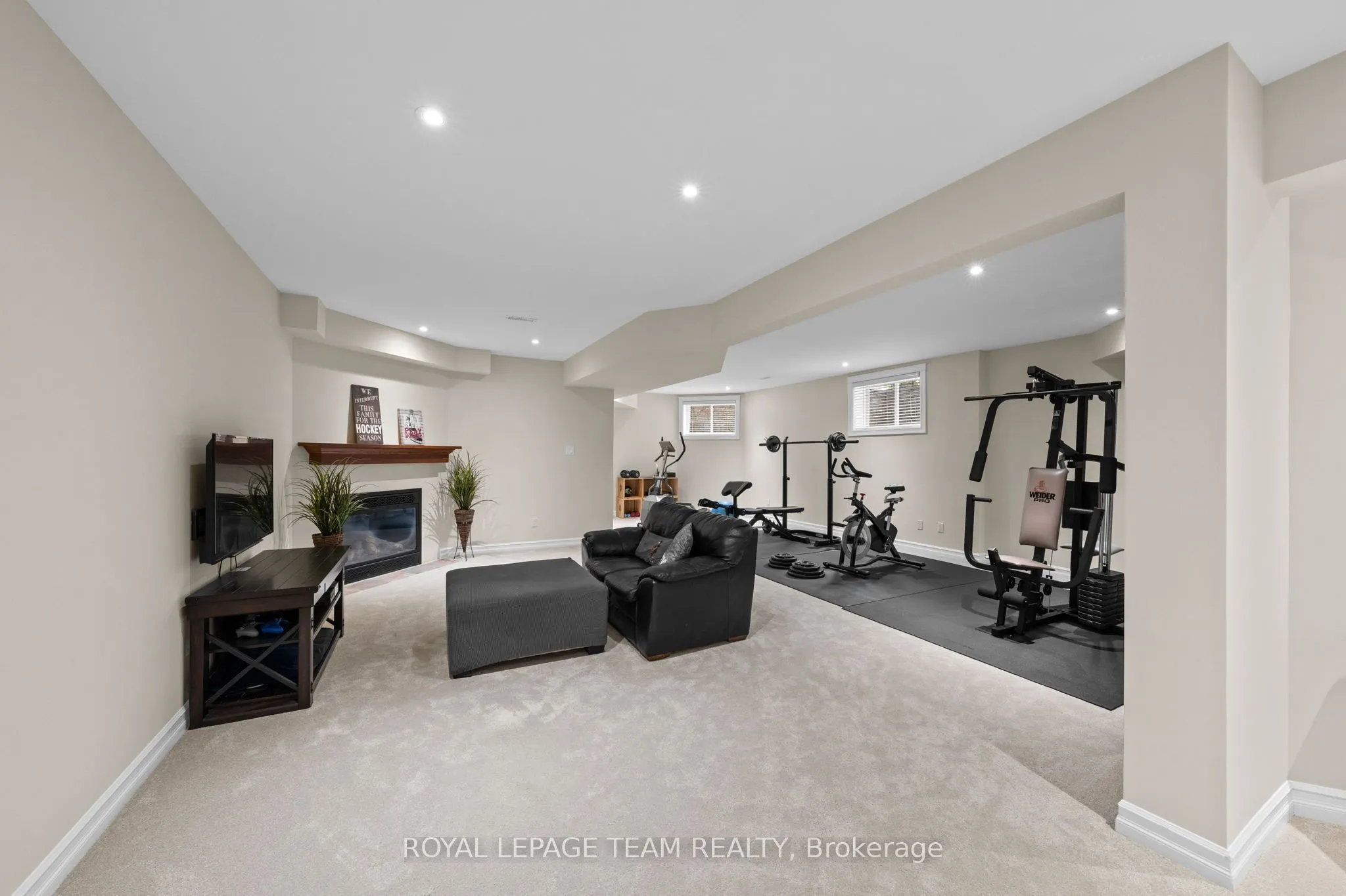 418 Lockmaster Crescent