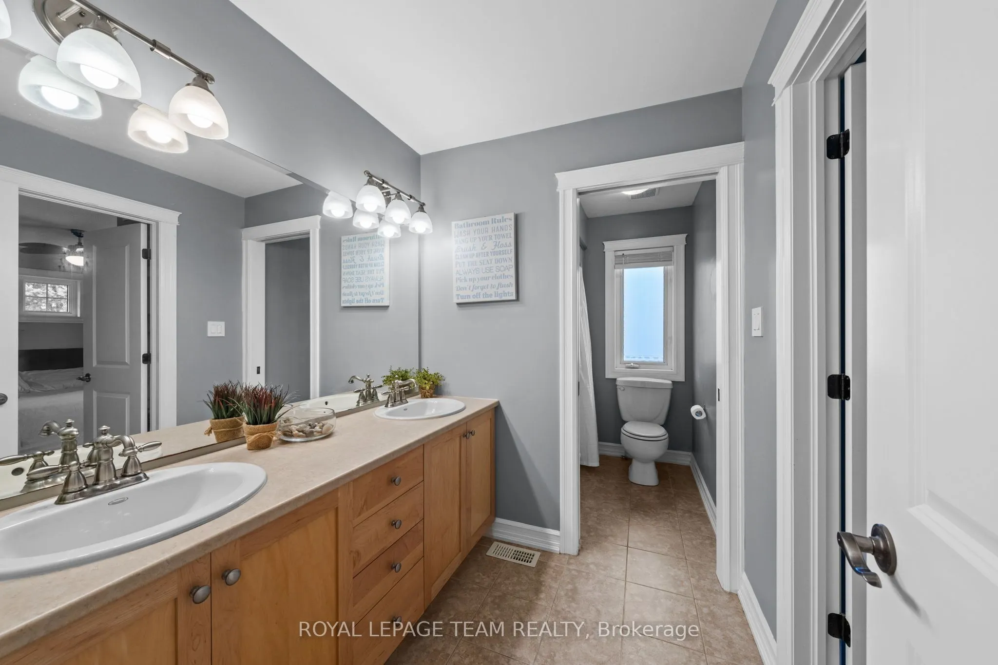 418 Lockmaster Crescent