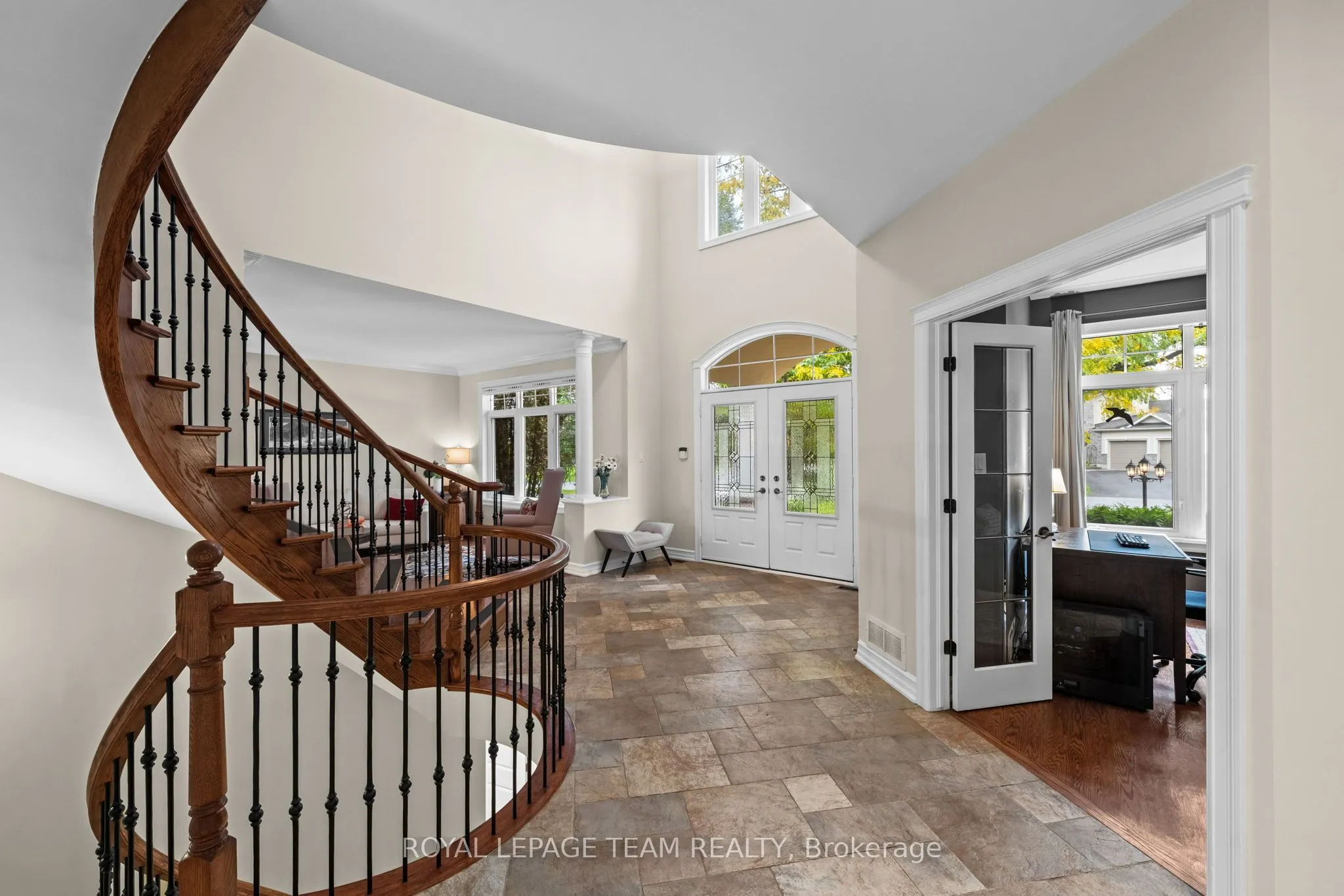 418 Lockmaster Crescent