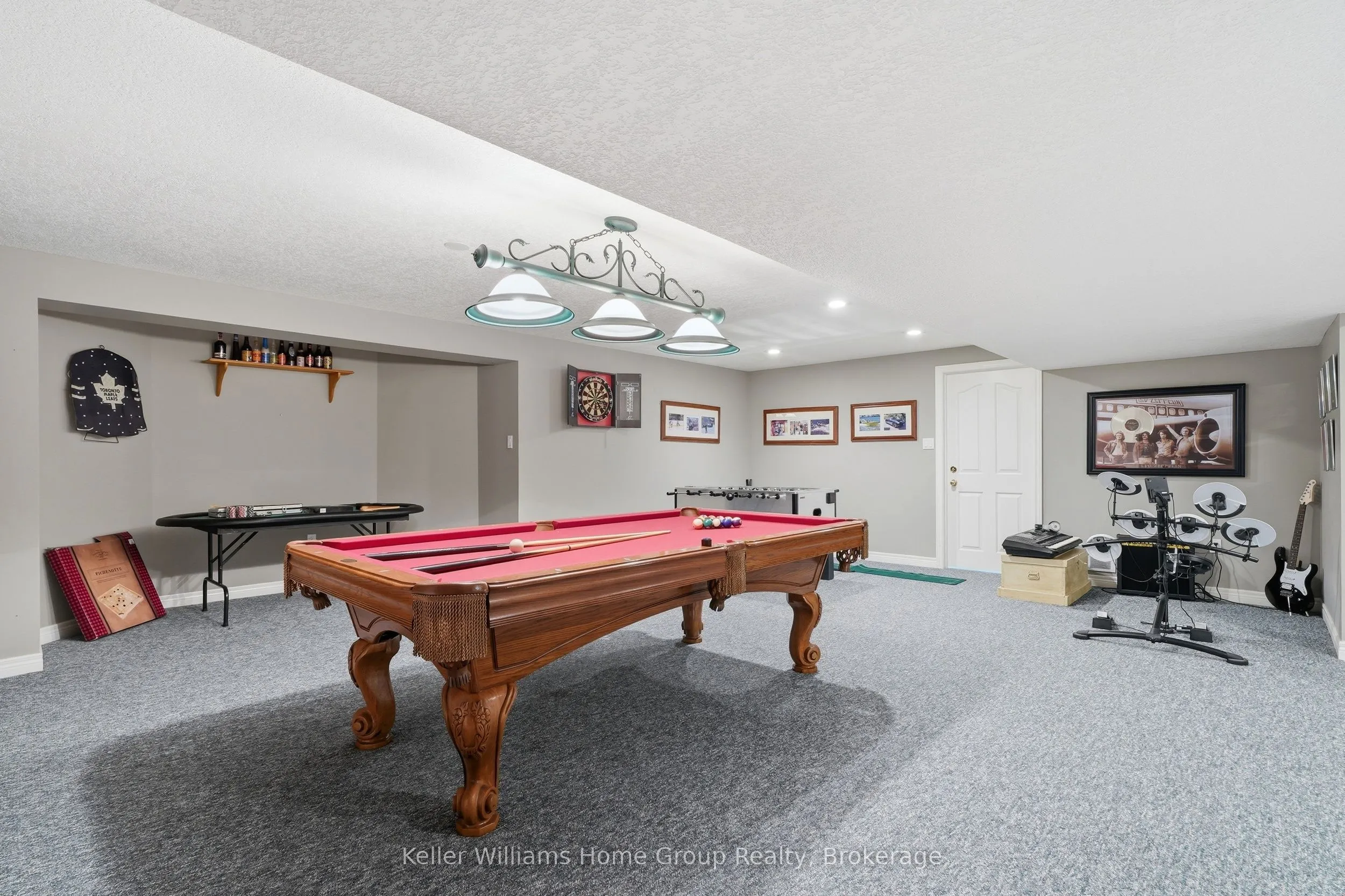 1194 Hunt Club Road