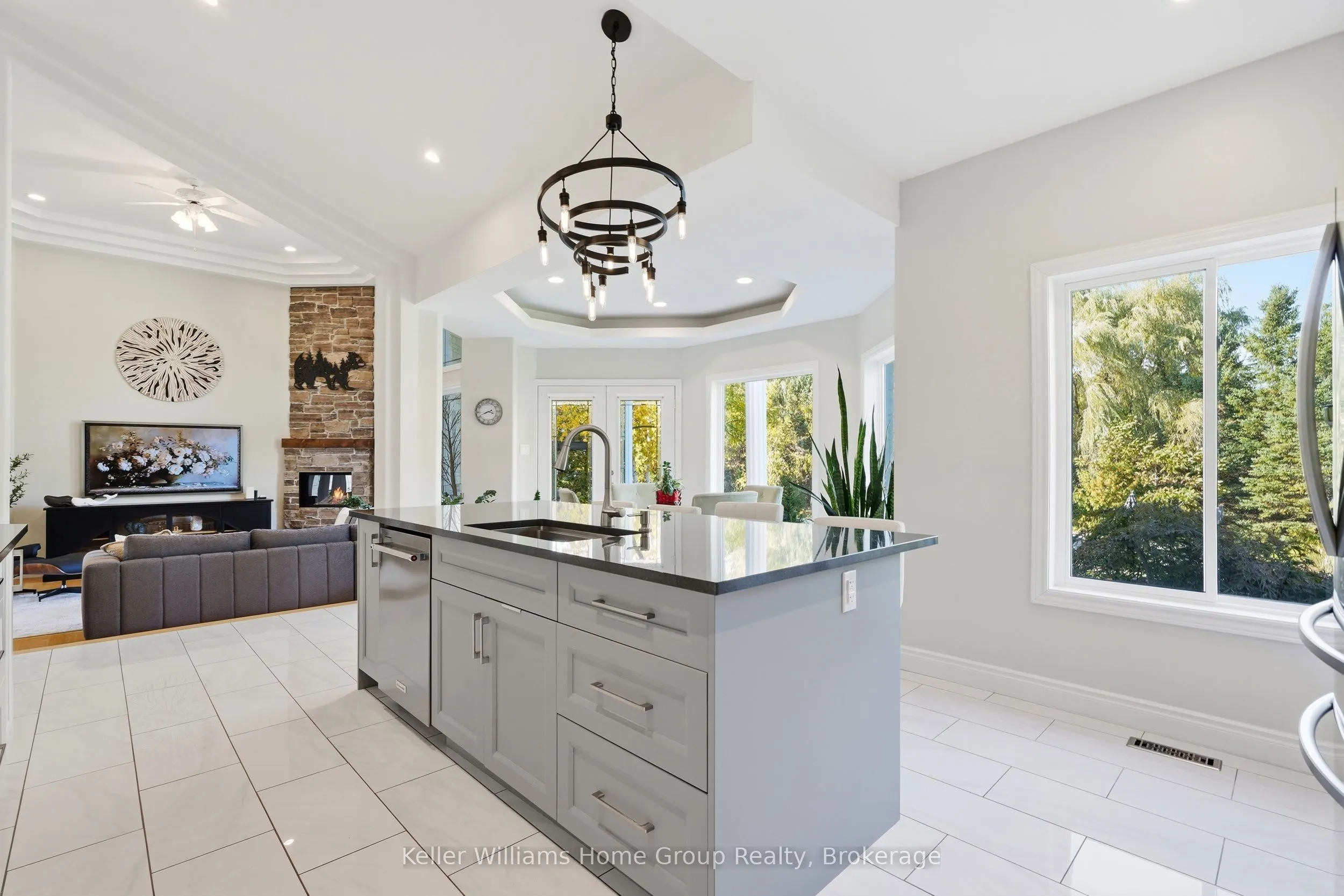 1194 Hunt Club Road