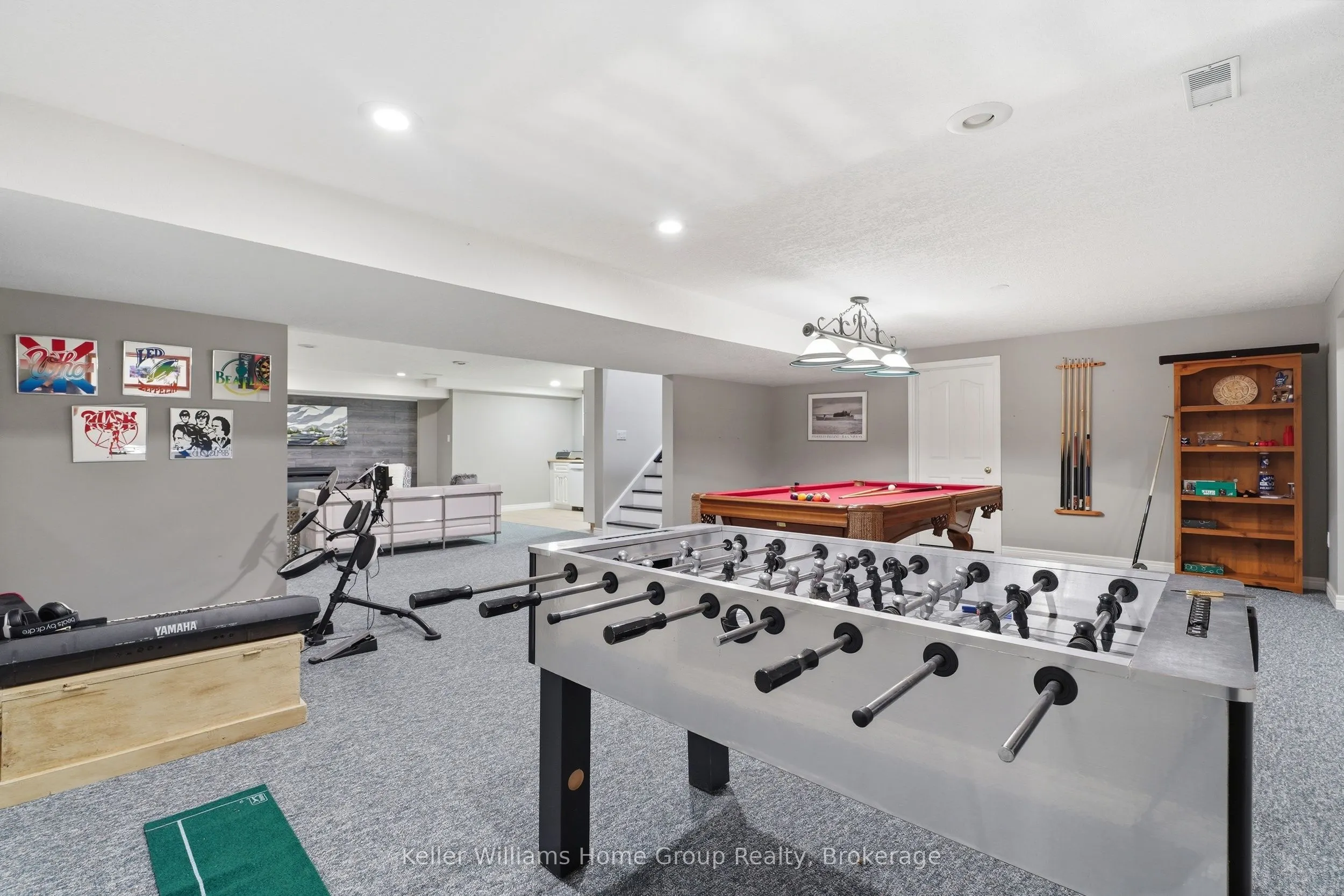 1194 Hunt Club Road