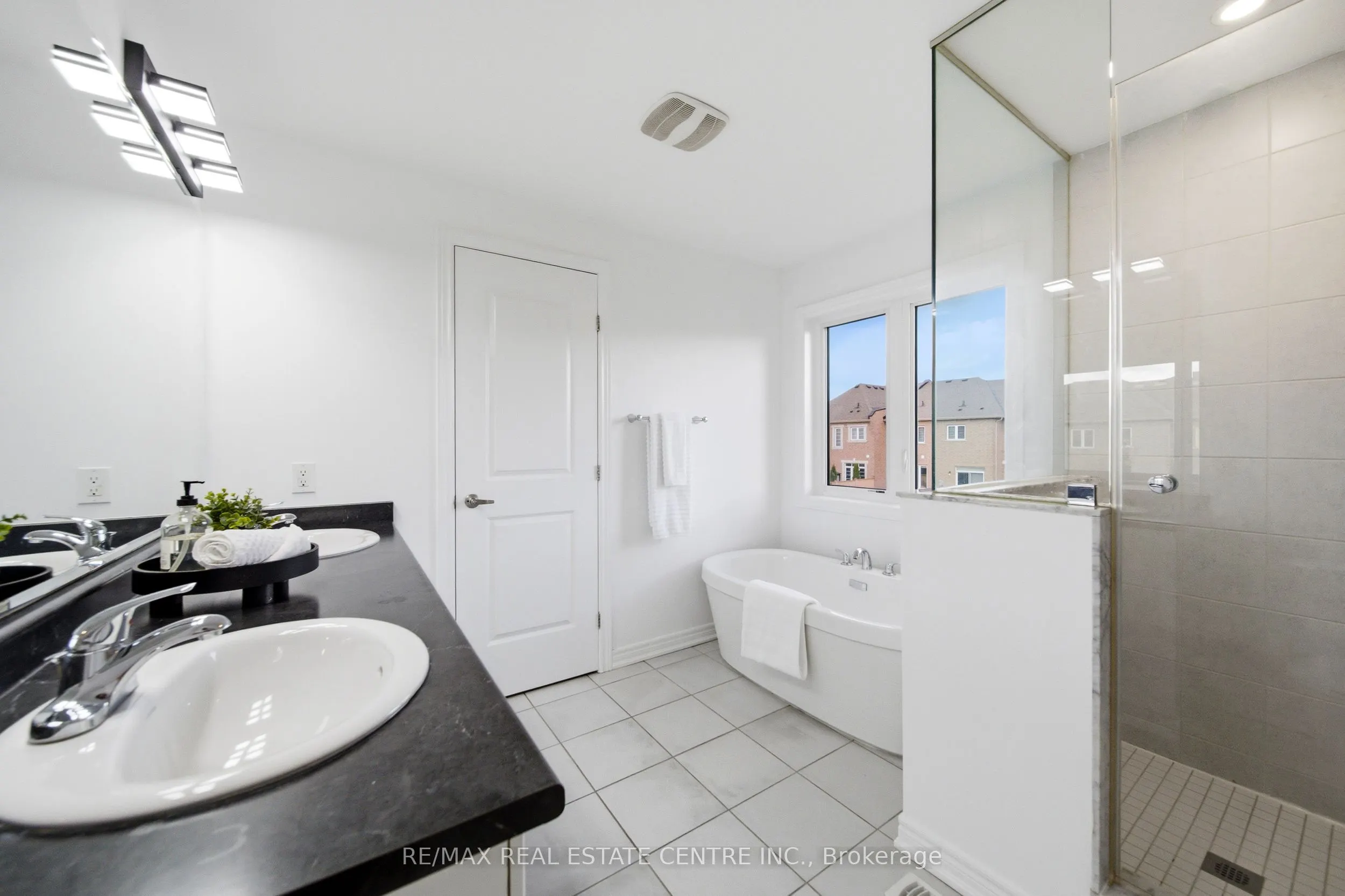 7 Heming Trail