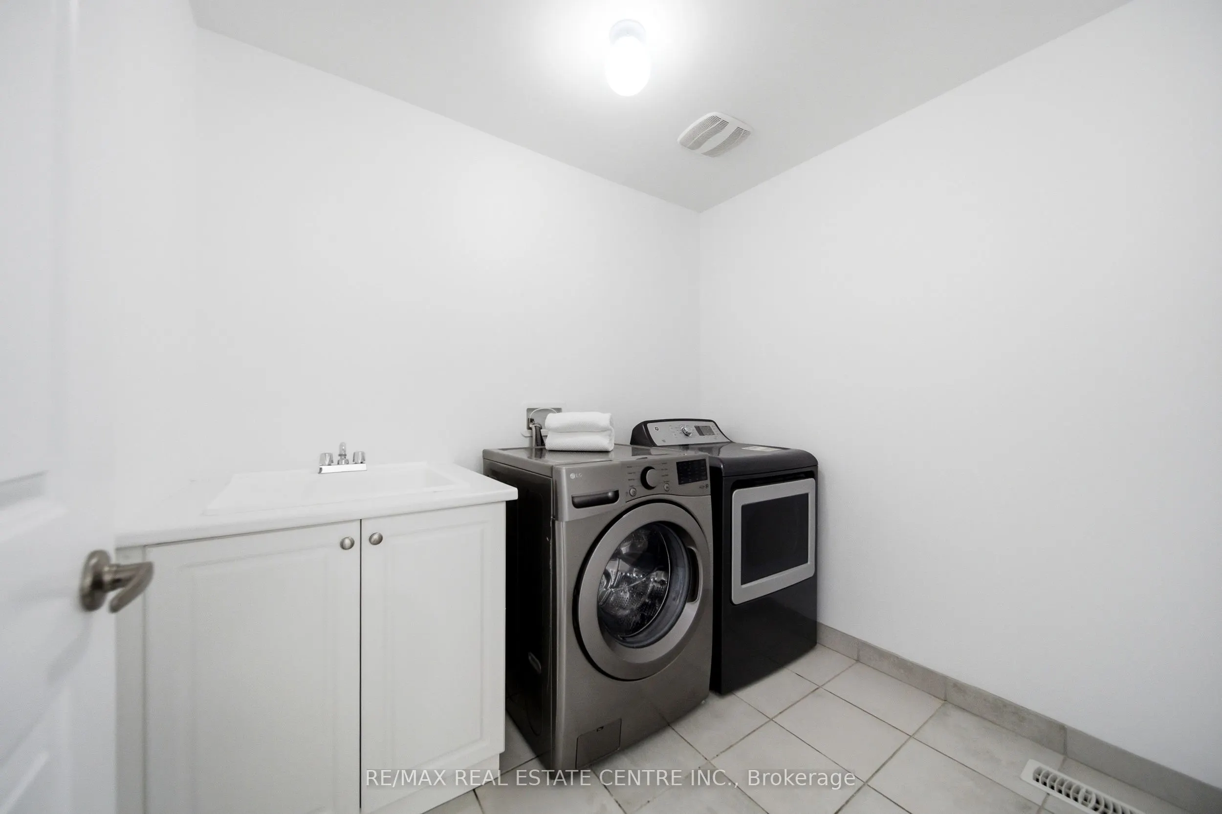7 Heming Trail
