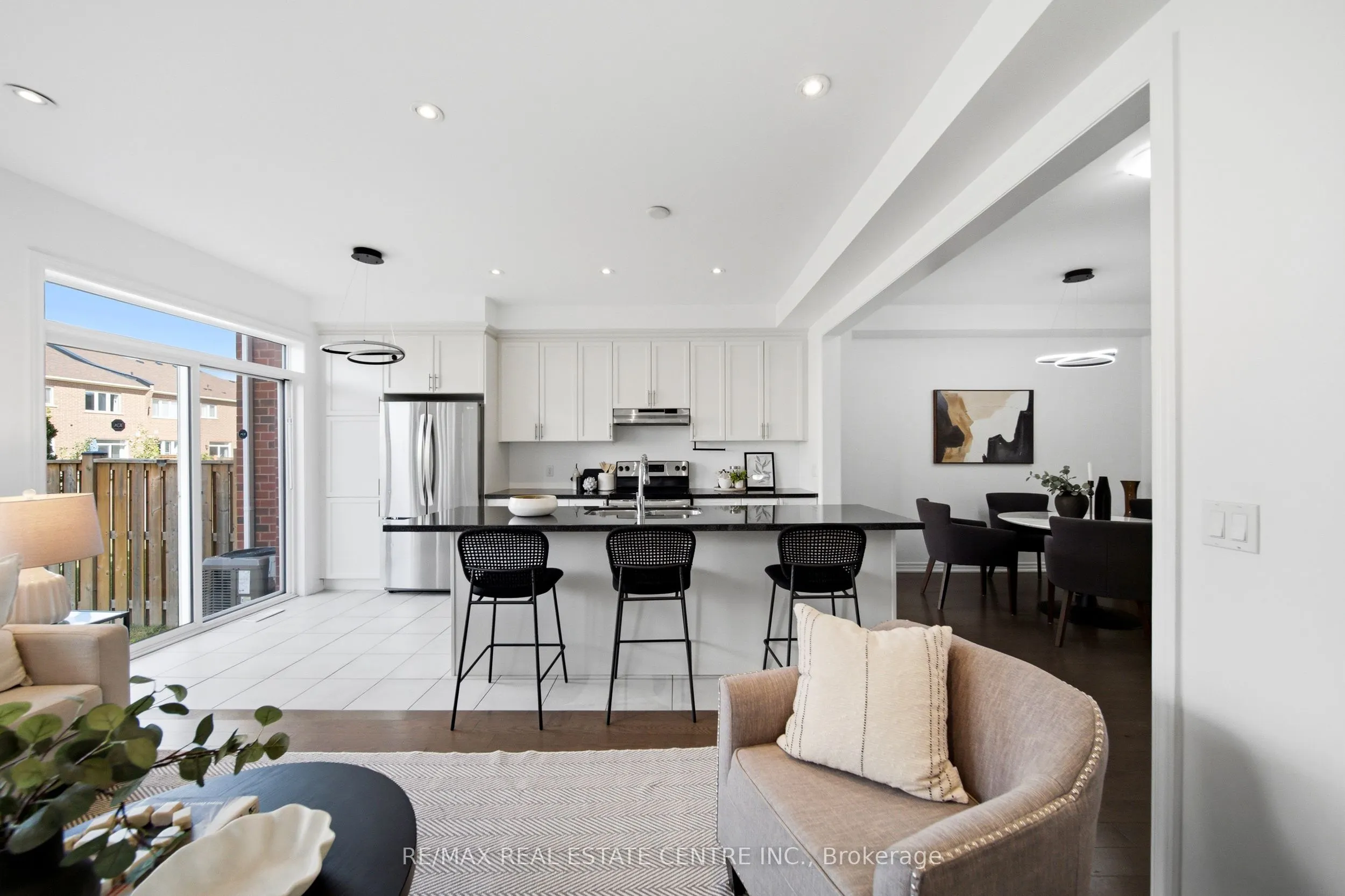 7 Heming Trail