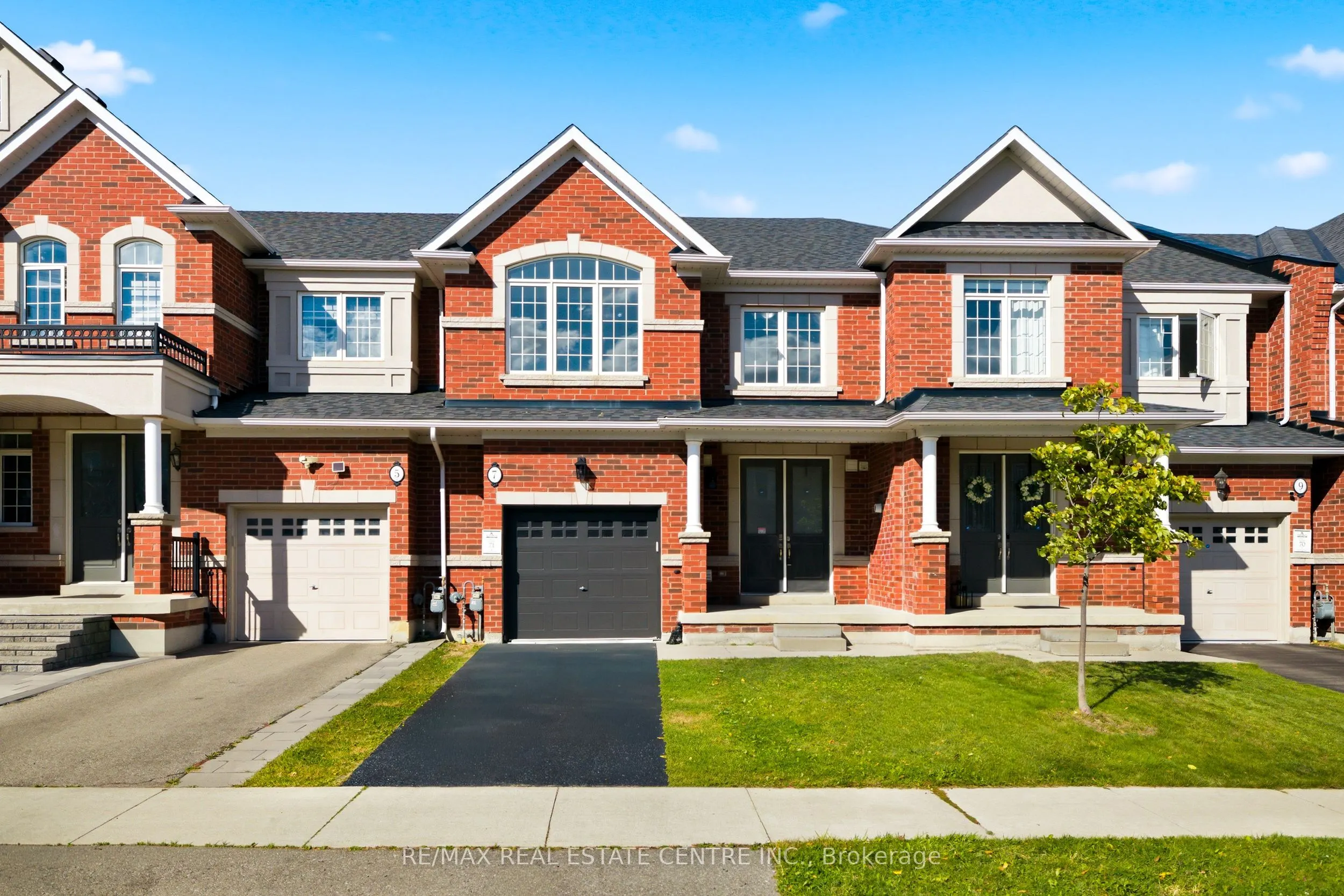 7 Heming Trail