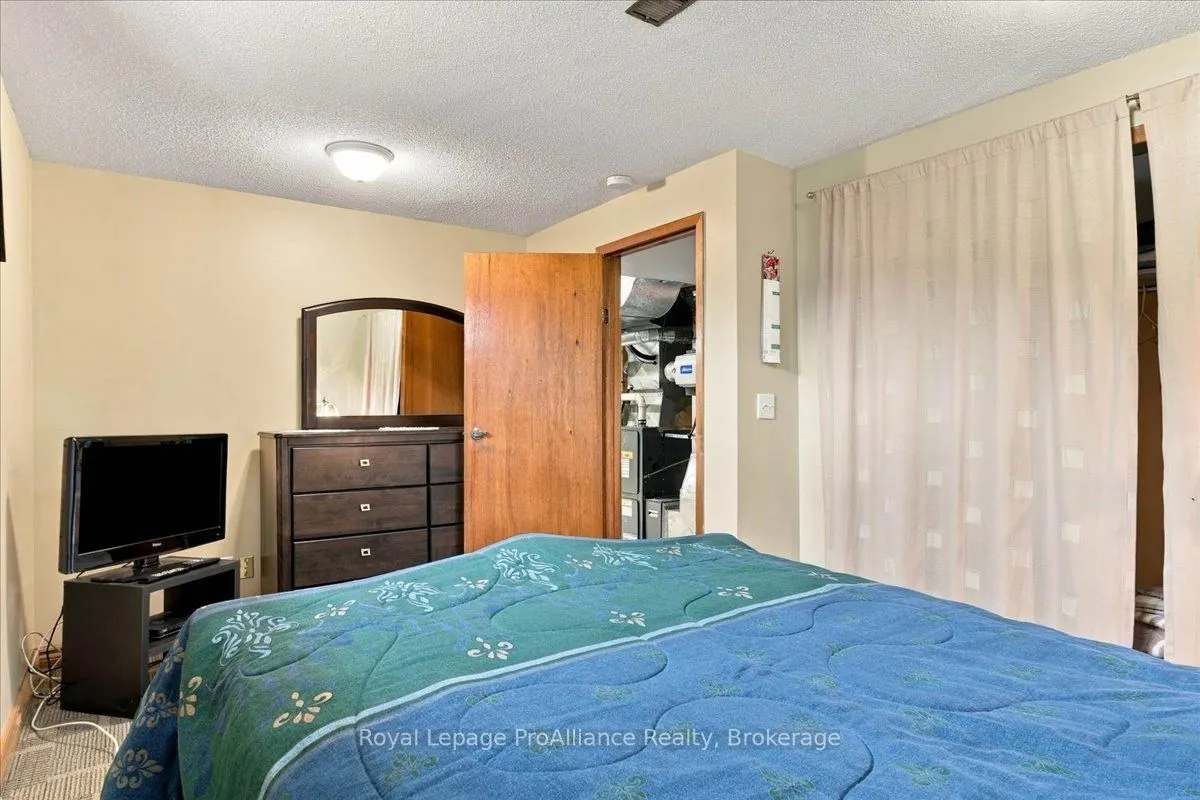 4 Bogart Crescent