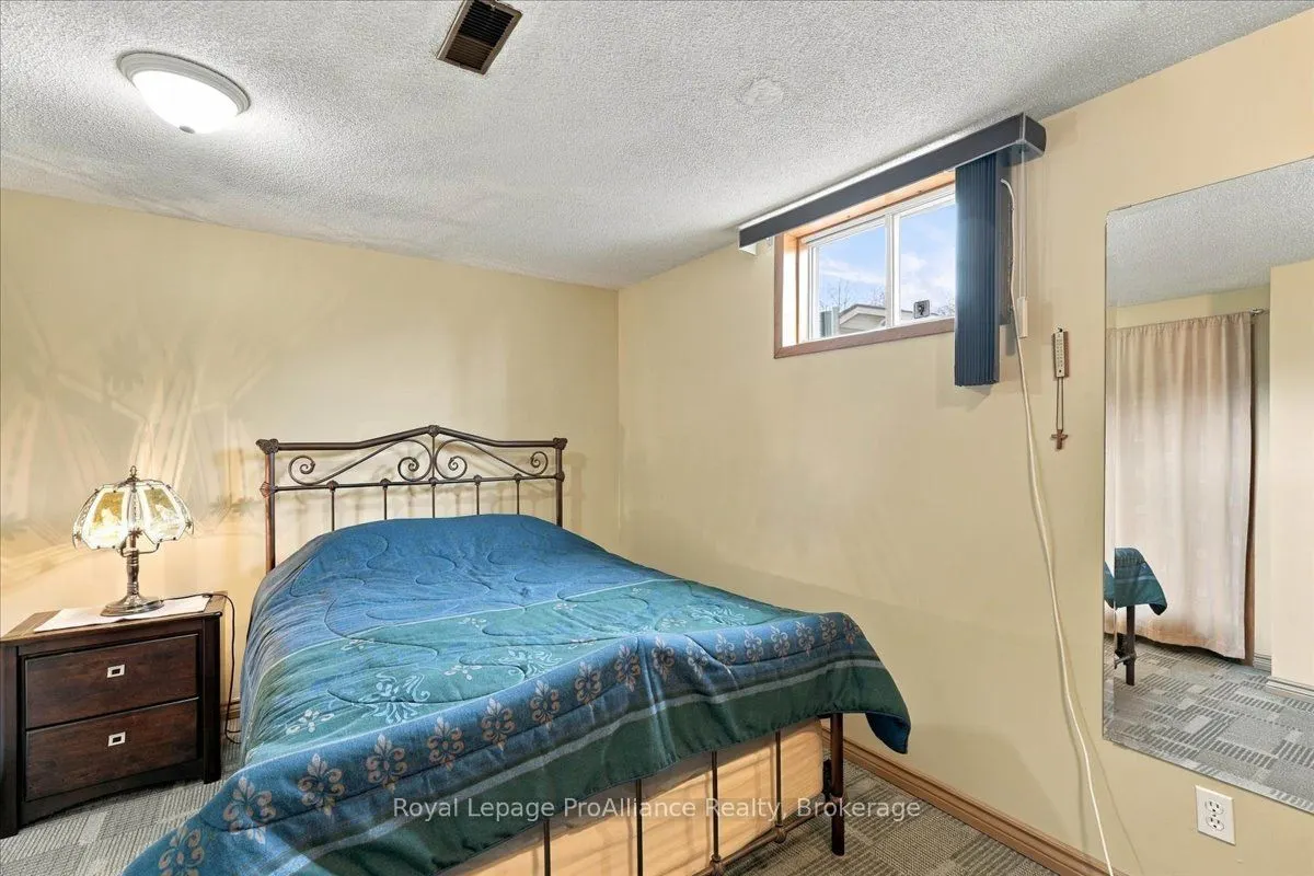 4 Bogart Crescent