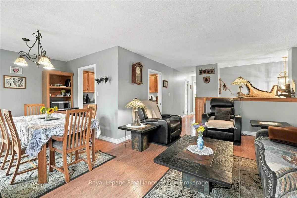 4 Bogart Crescent