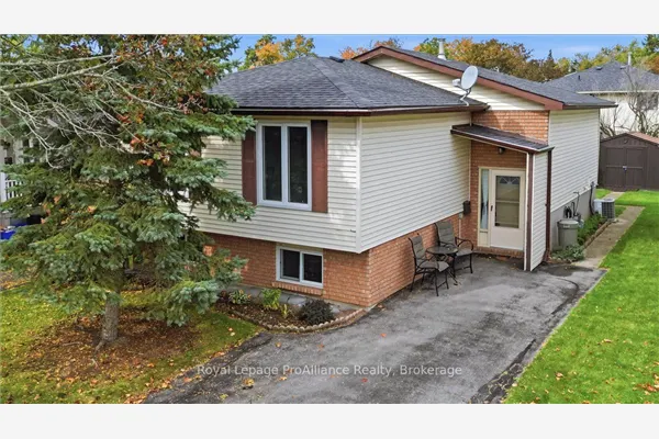 4 Bogart Crescent