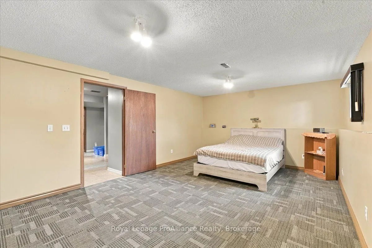 4 Bogart Crescent