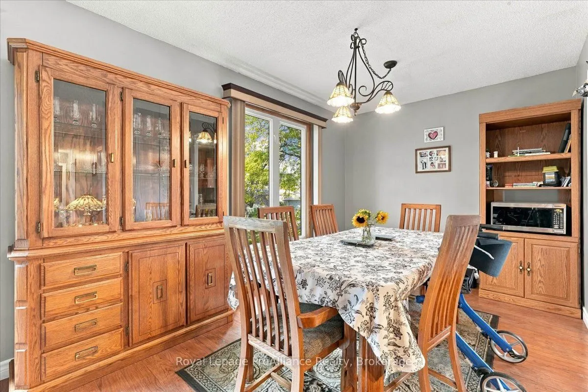 4 Bogart Crescent