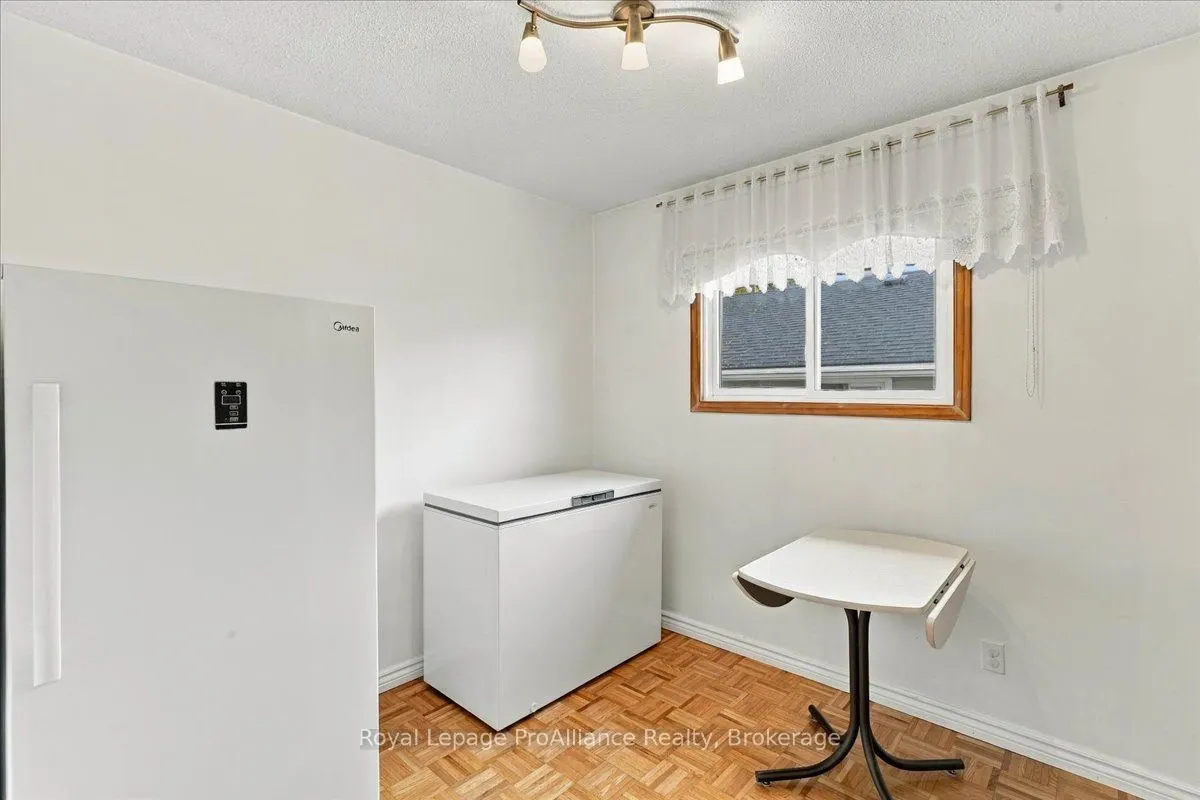 4 Bogart Crescent