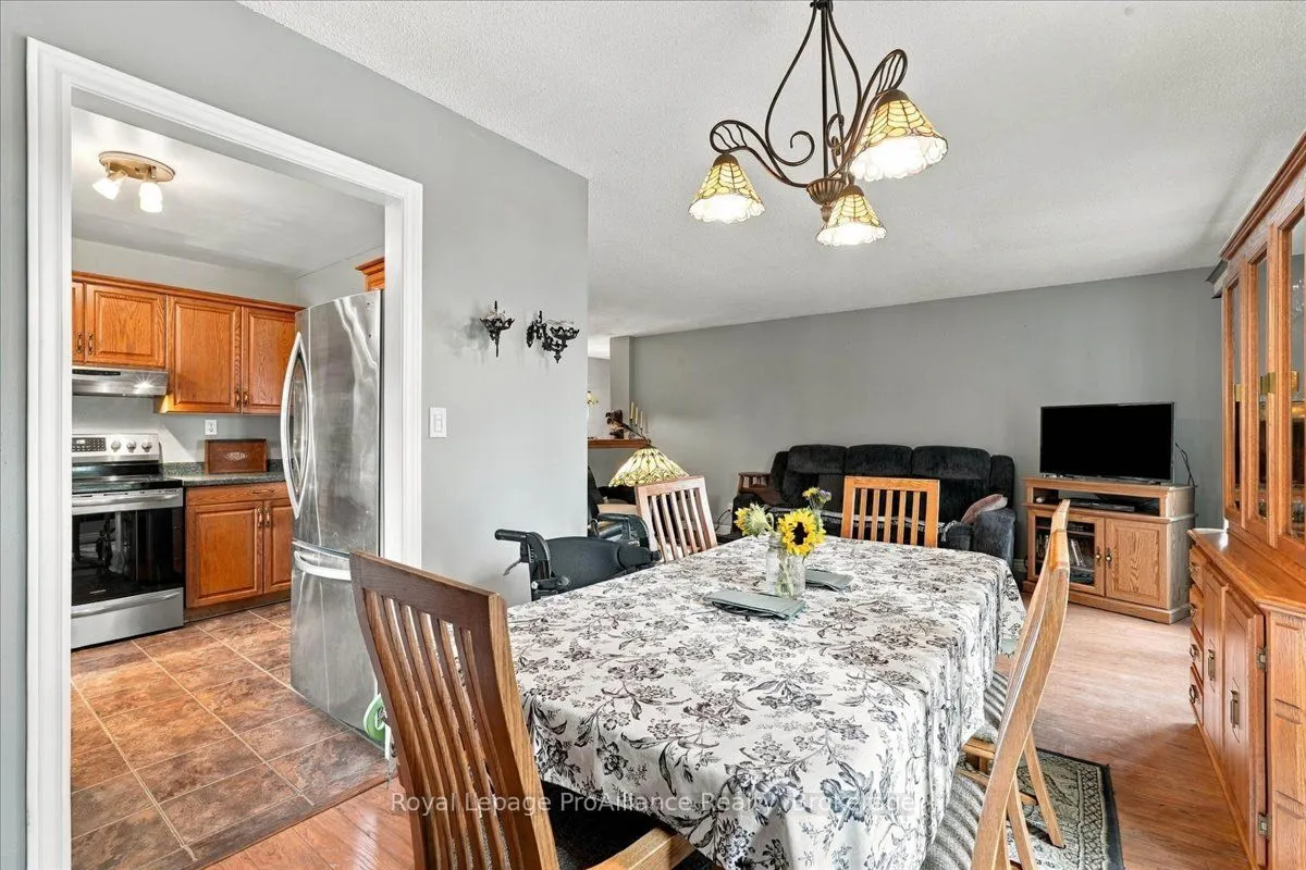 4 Bogart Crescent