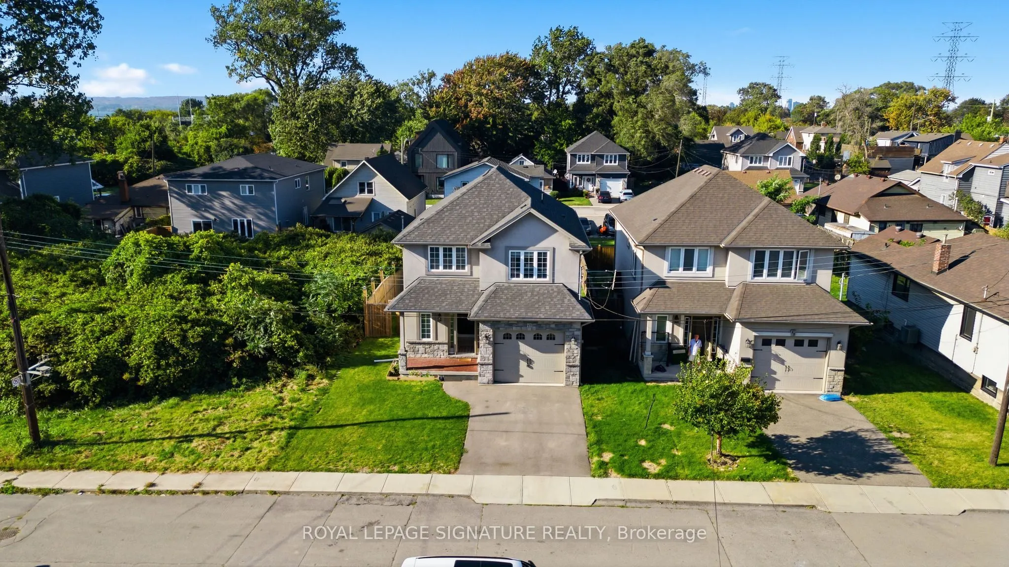 17 Lagoon Avenue