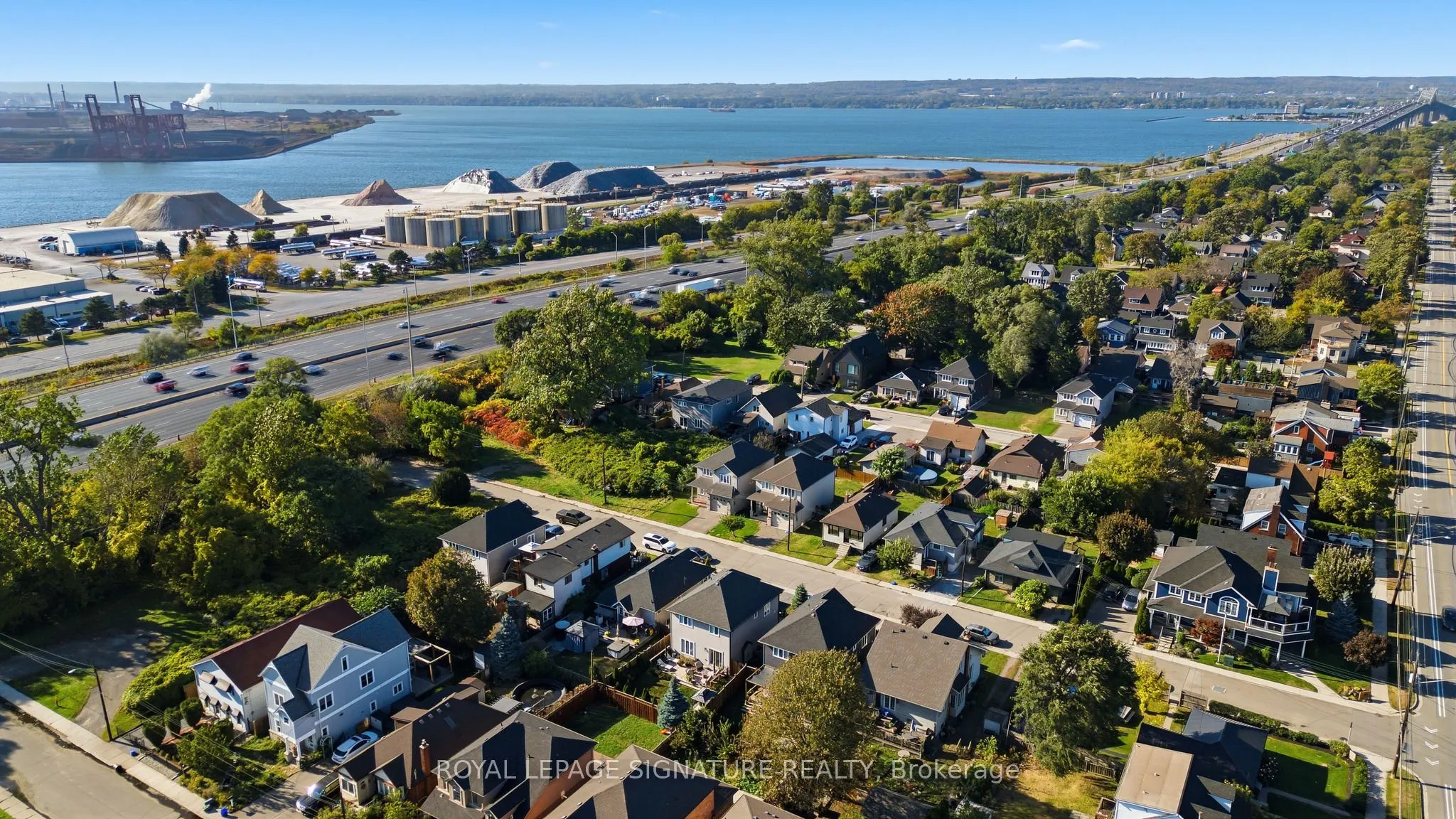17 Lagoon Avenue
