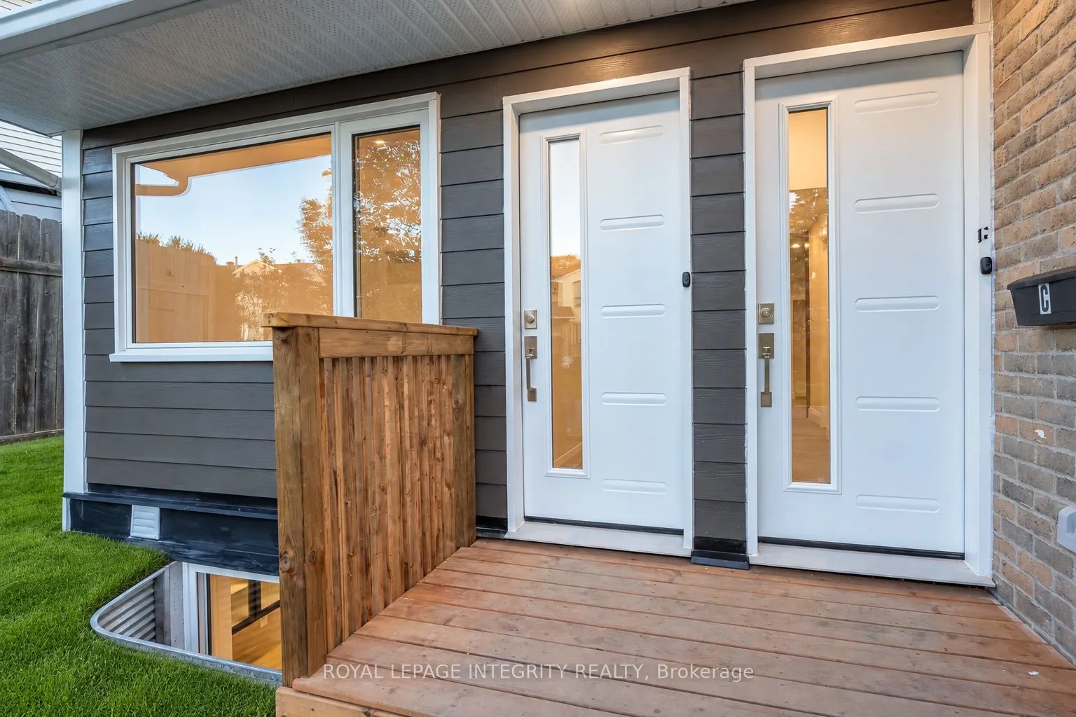 775 Kingfisher Crescent #B