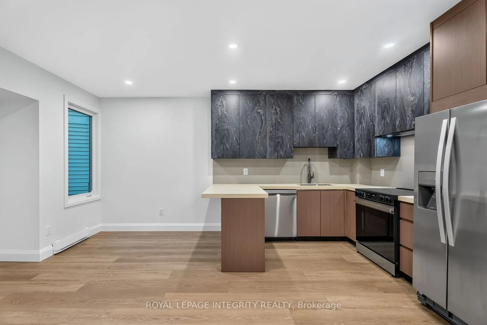 775 Kingfisher Crescent #B