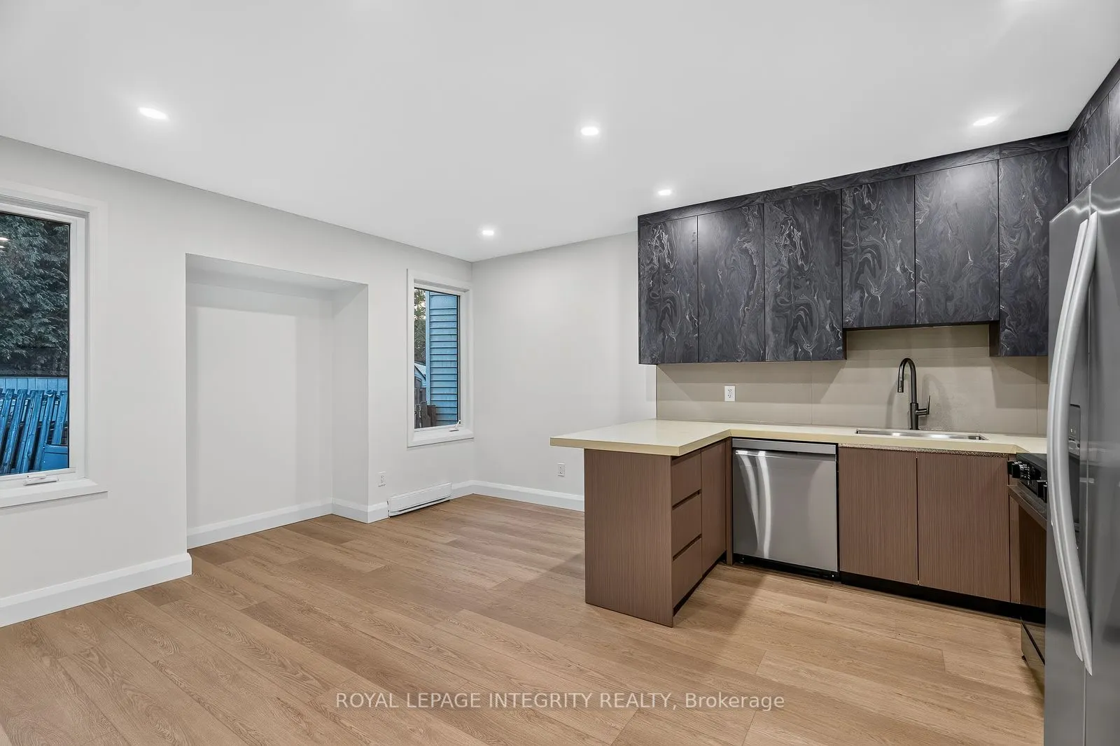 775 Kingfisher Crescent #B
