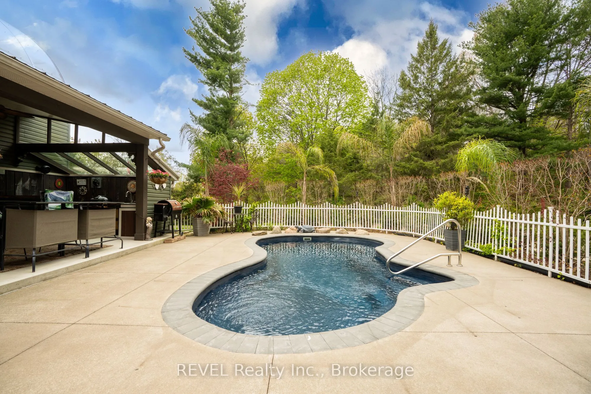 573 CANBORO Road
