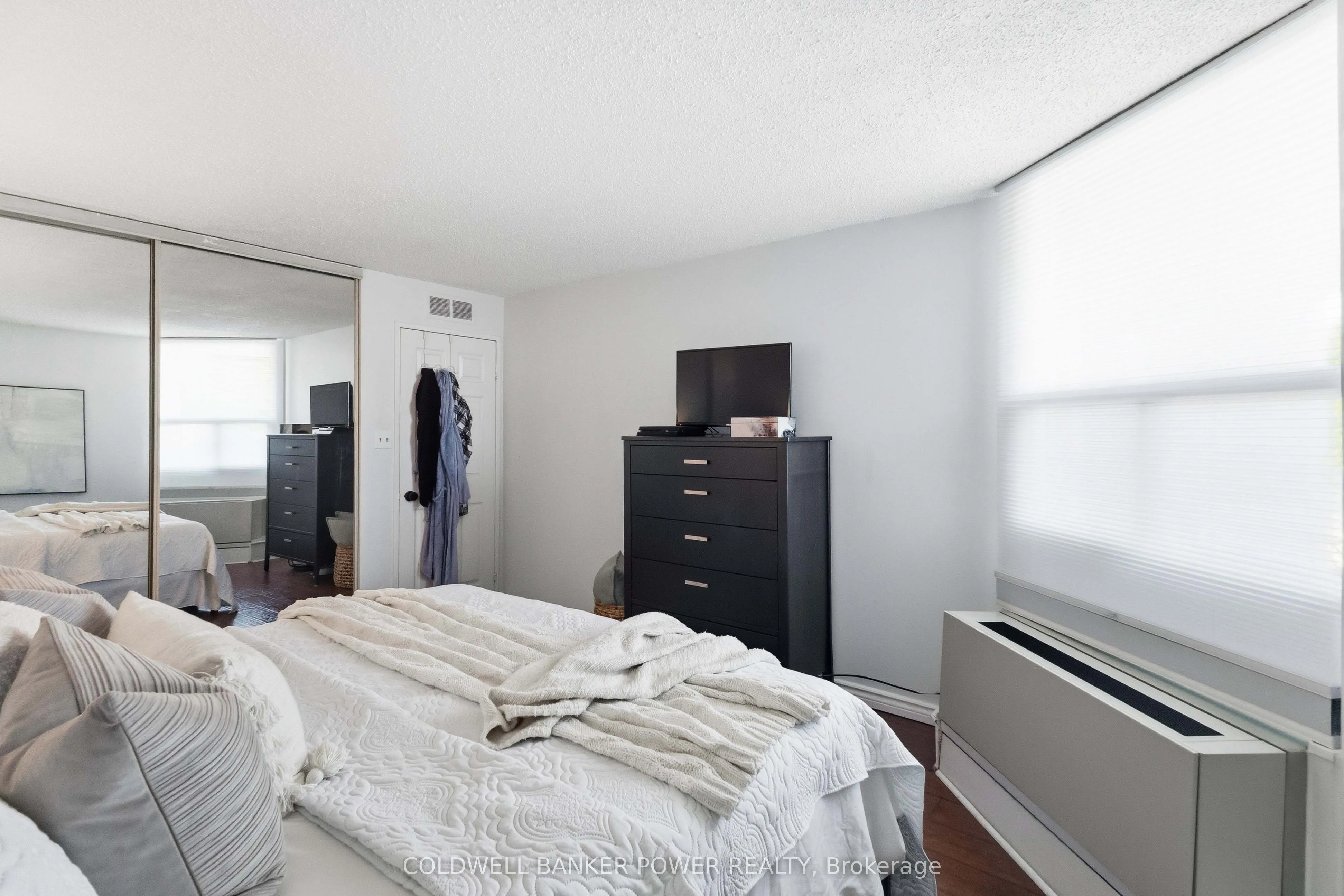 323 Colborne Street #302