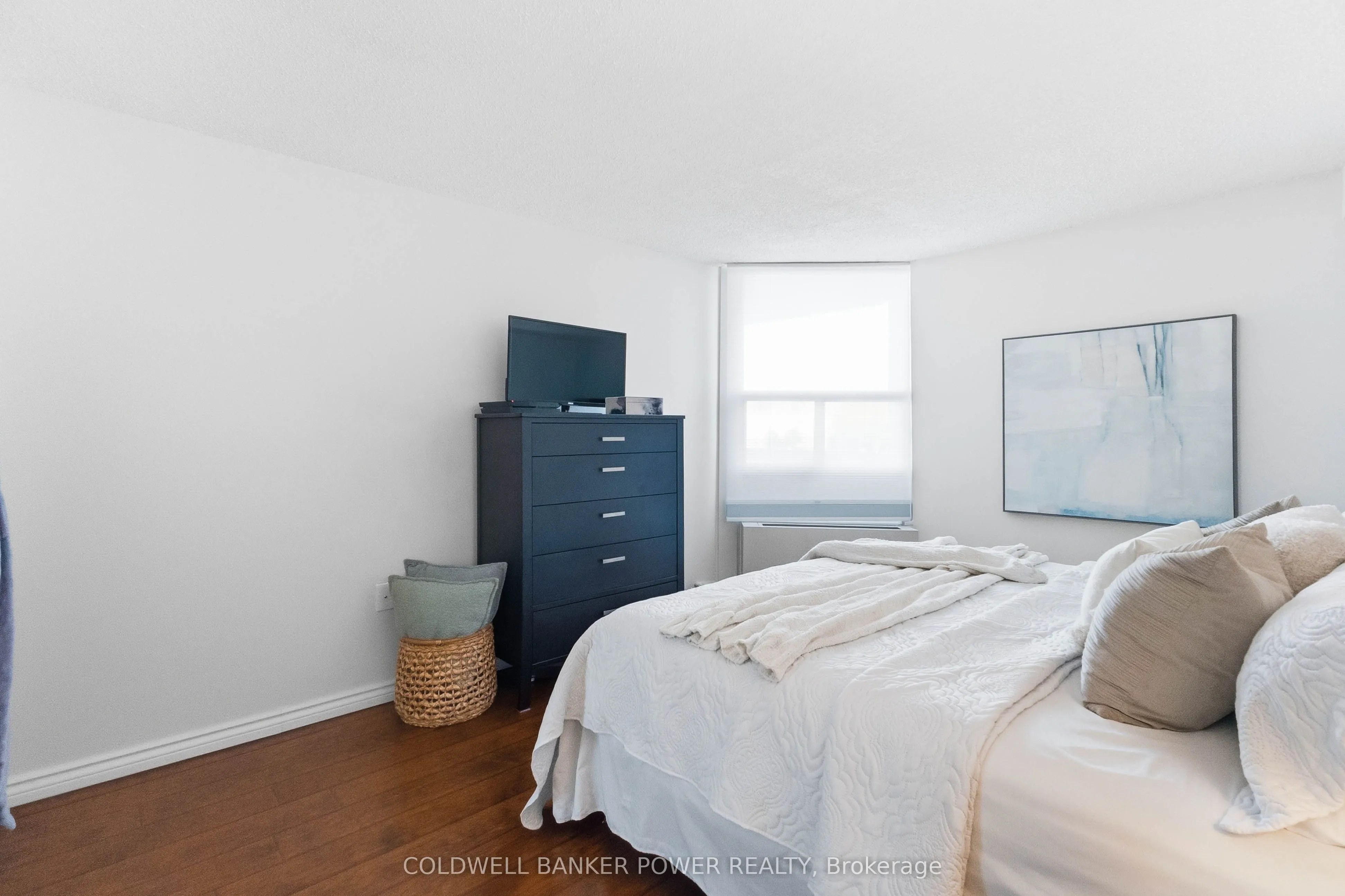 323 Colborne Street #302