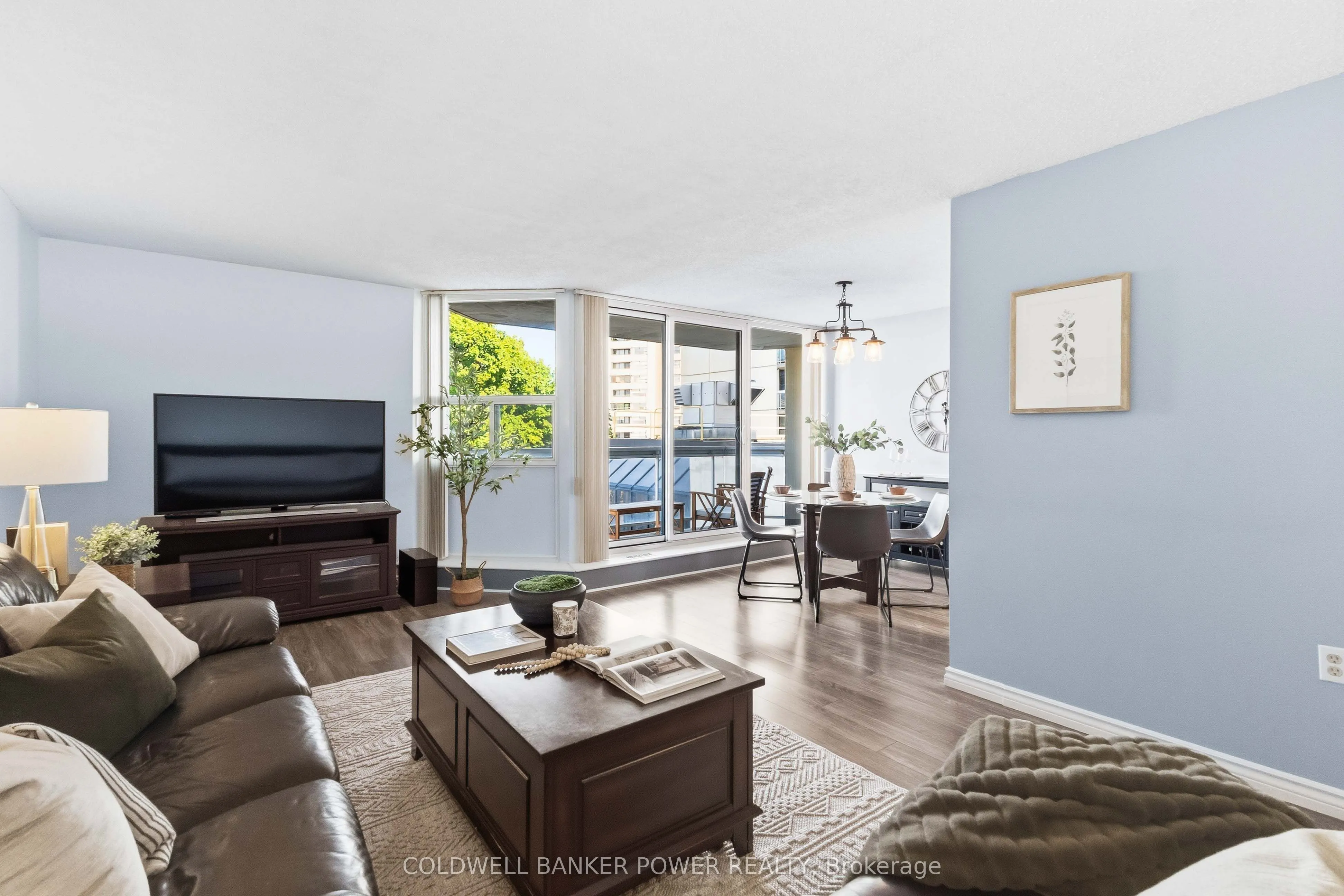 323 Colborne Street #302