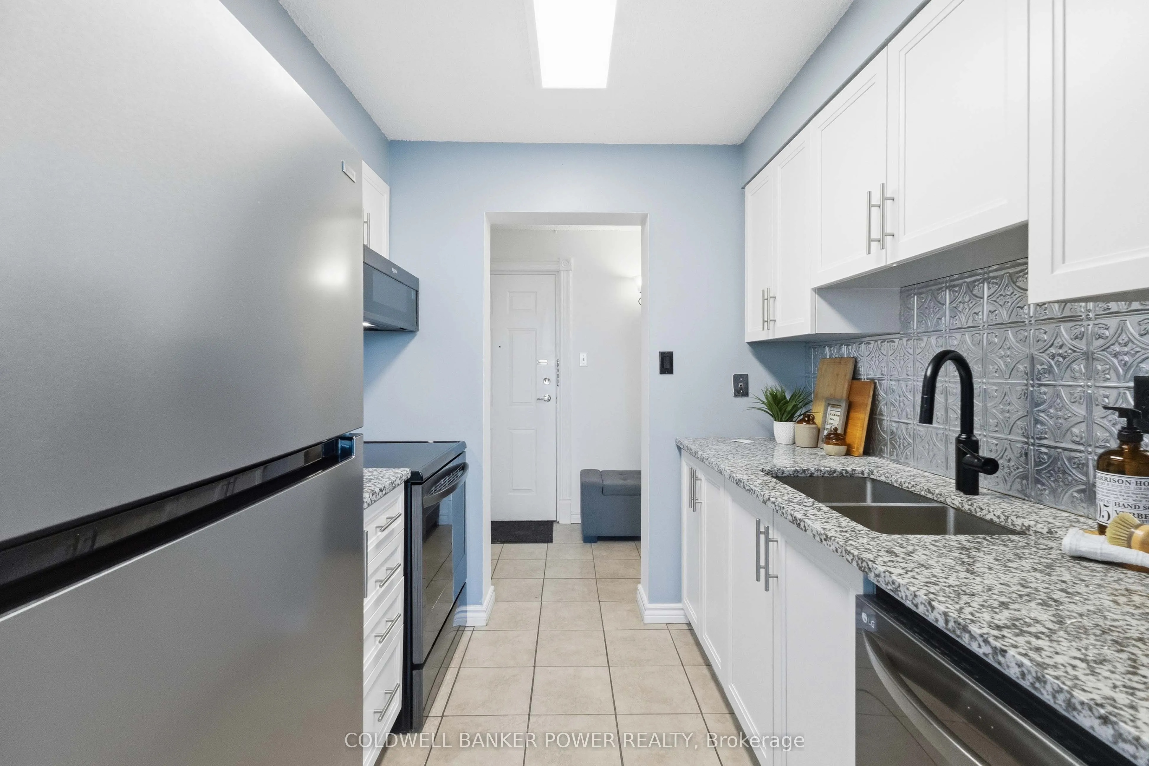 323 Colborne Street #302