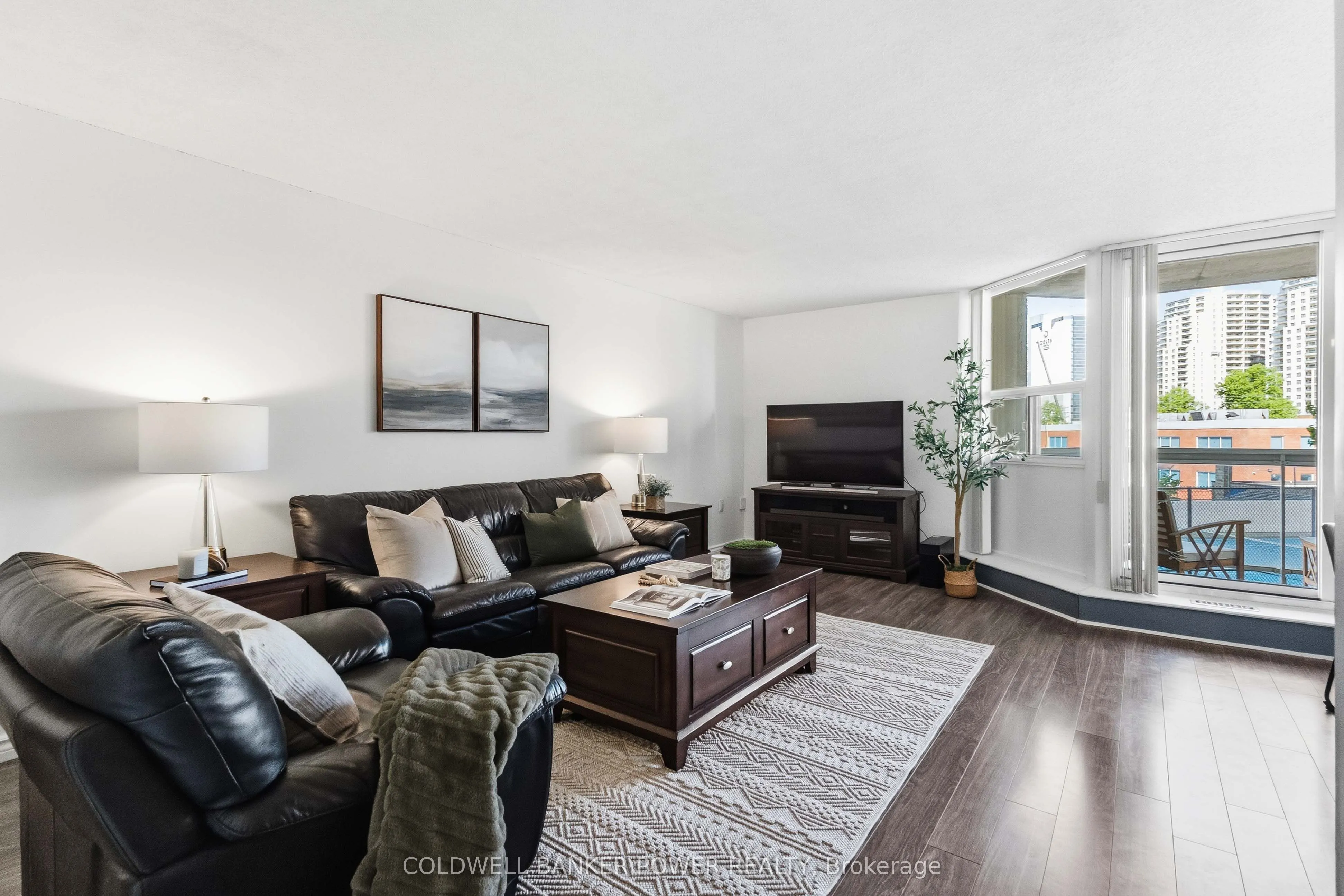 323 Colborne Street #302