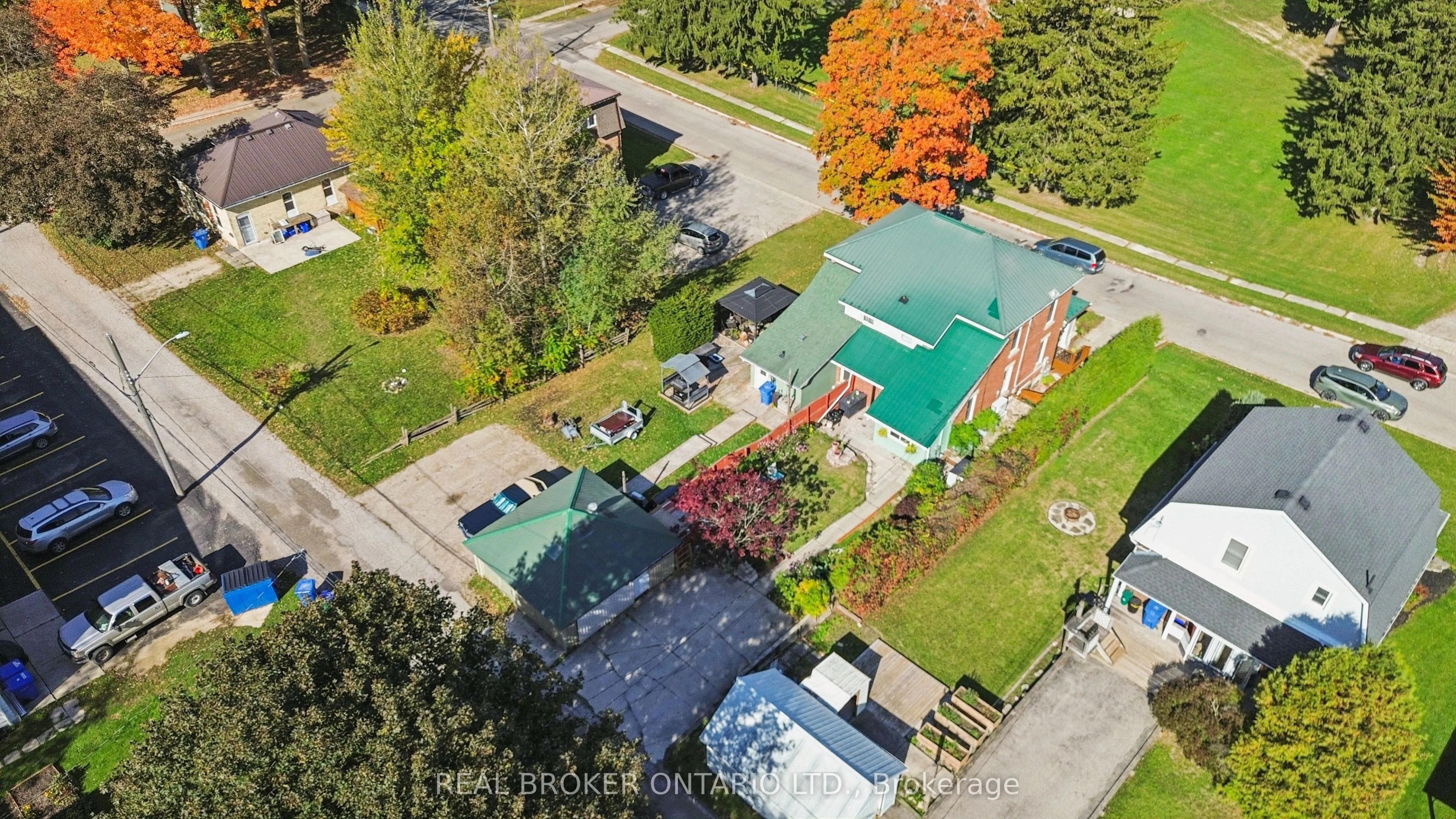 324 Daly Street