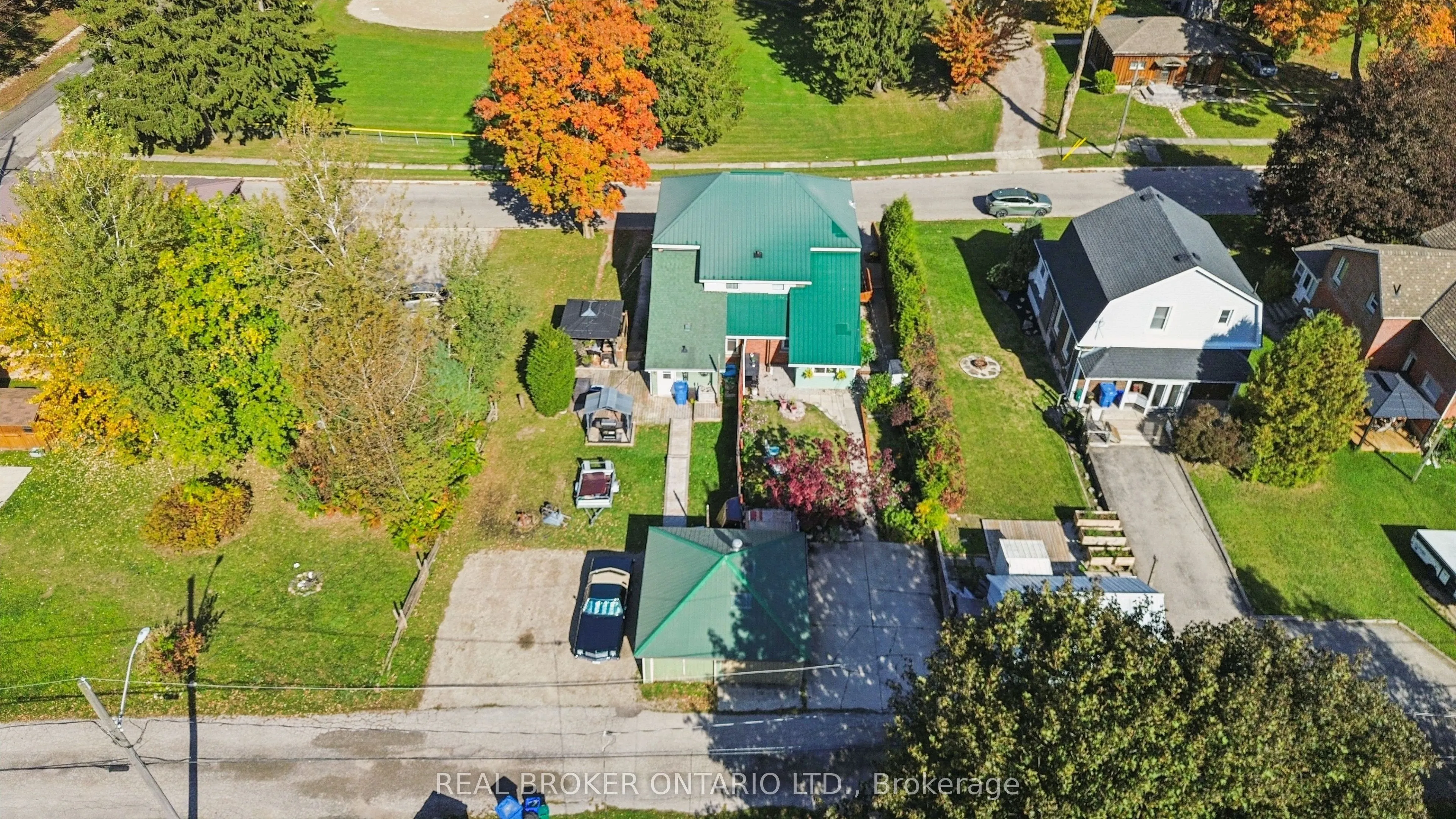 324 Daly Street