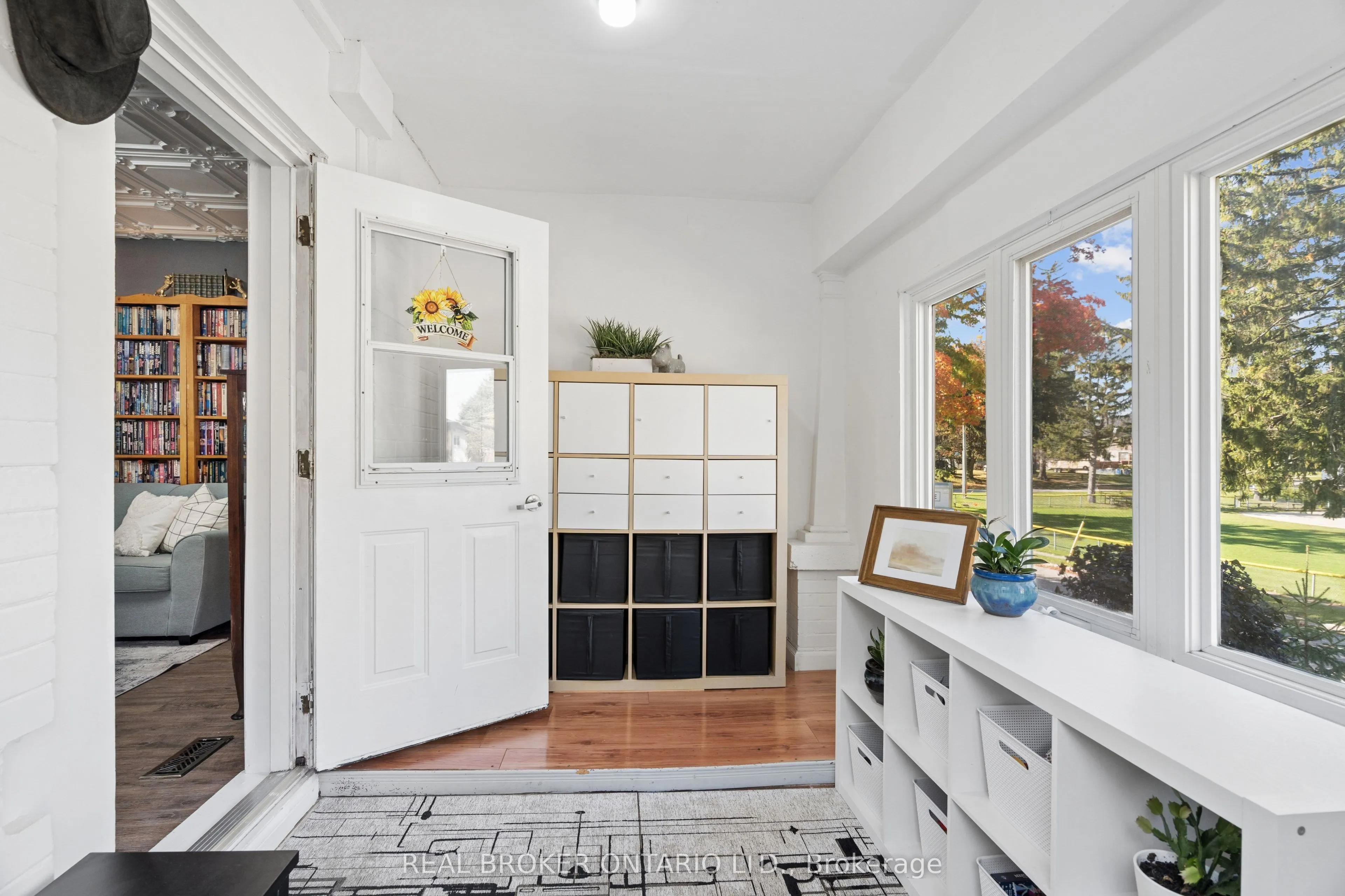 324 Daly Street