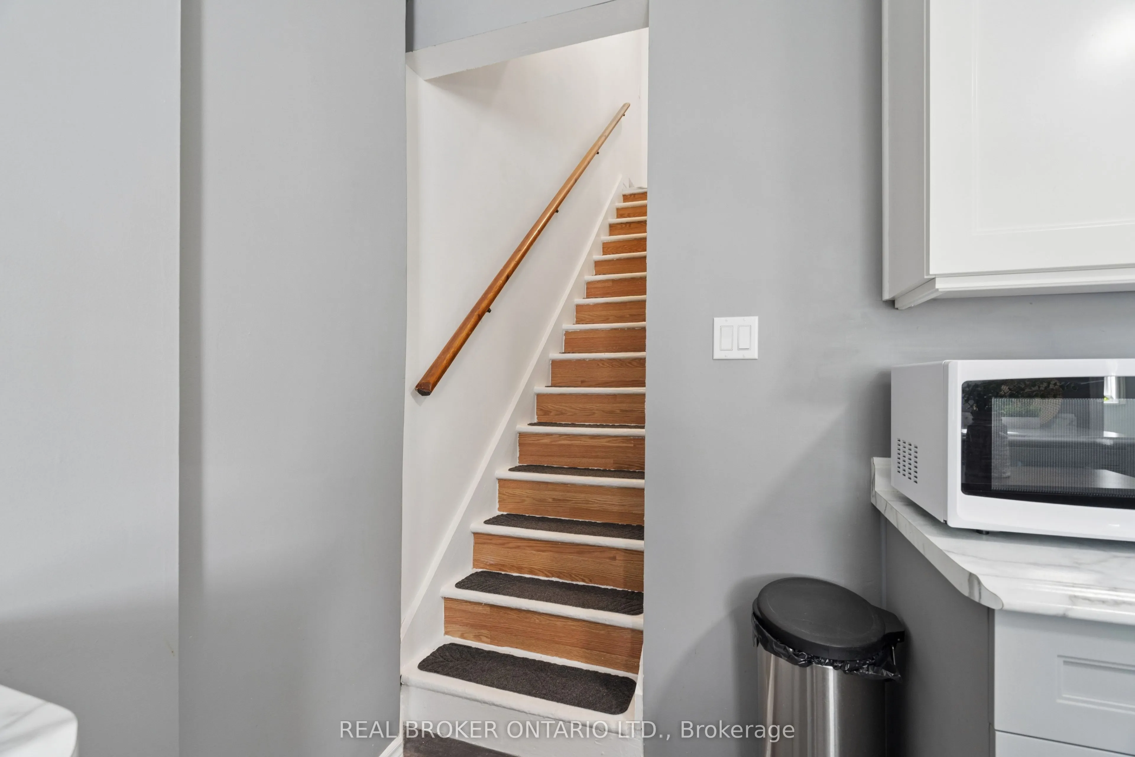 324 Daly Street