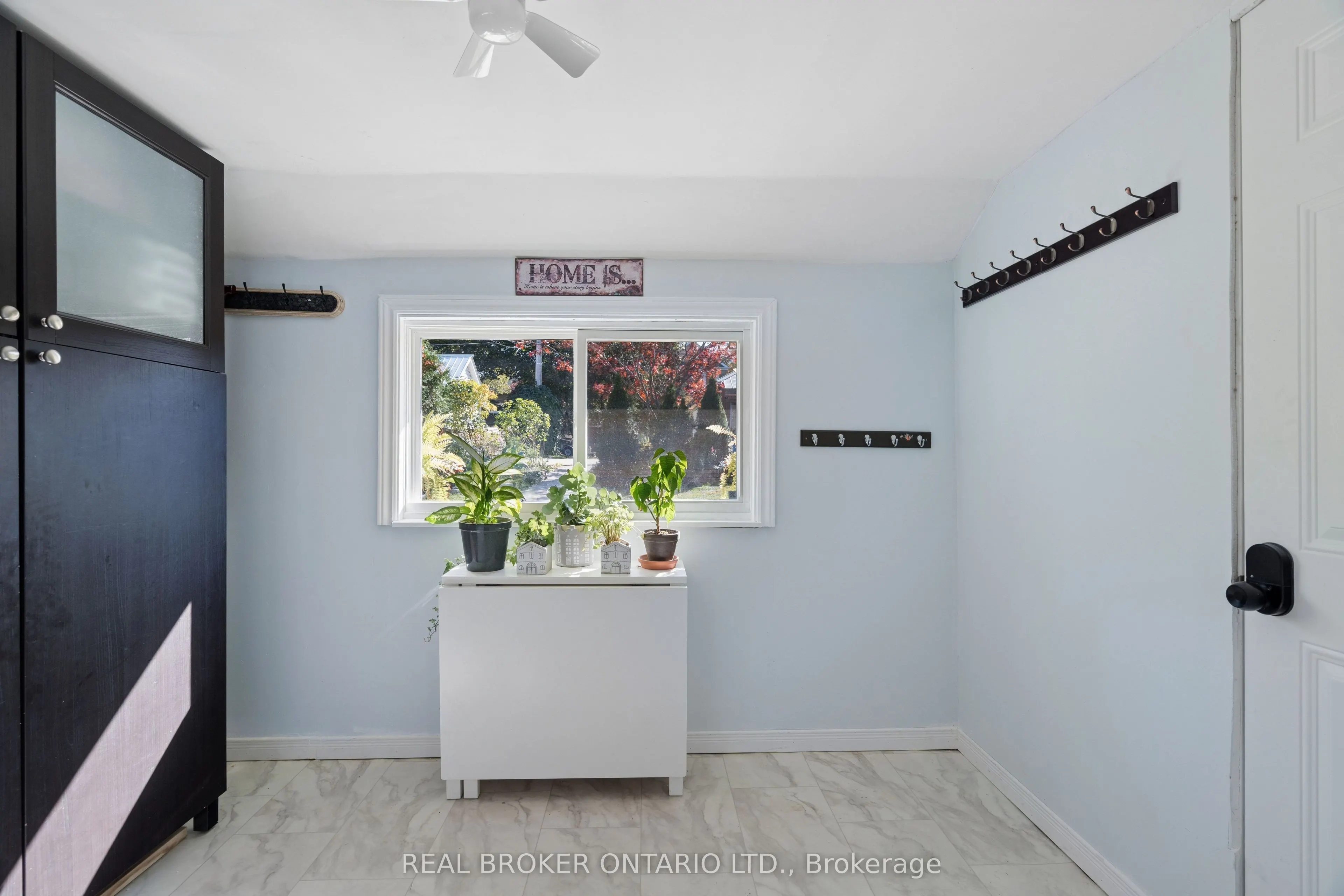 324 Daly Street