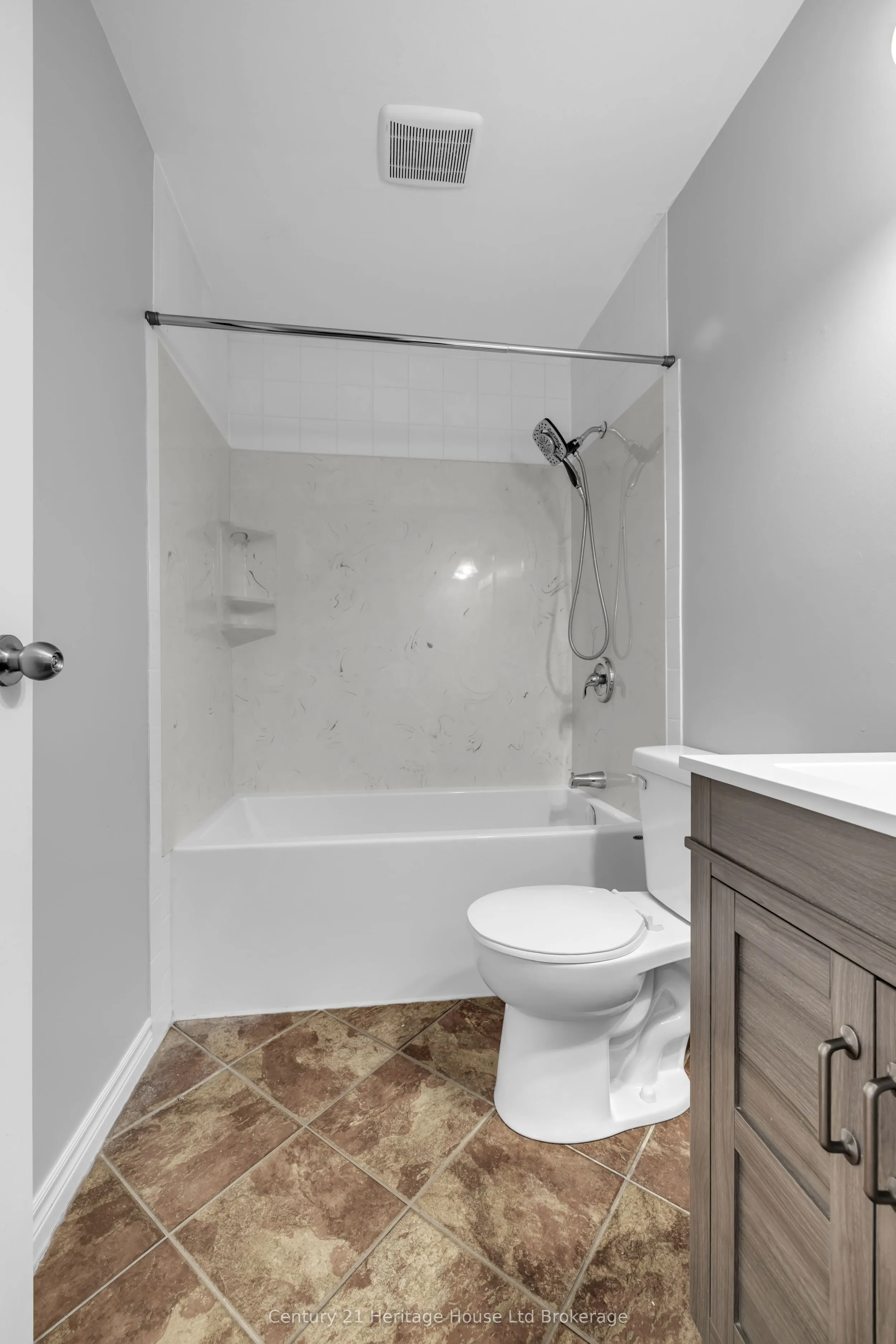 1135 Nellis Street #2