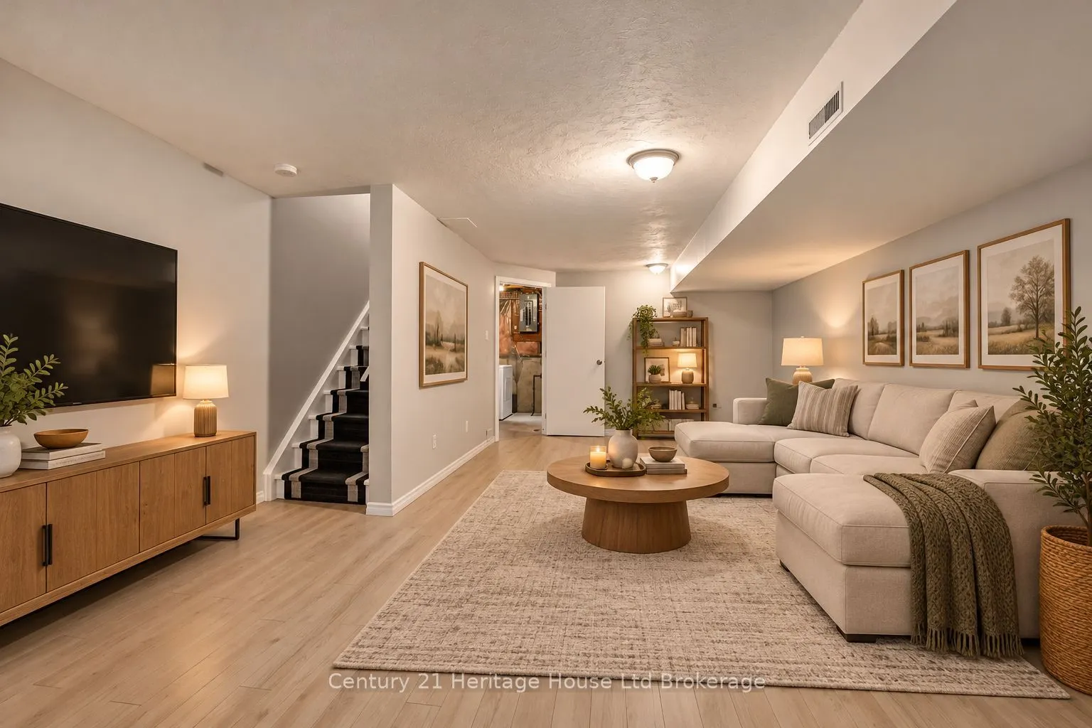 1135 Nellis Street #2