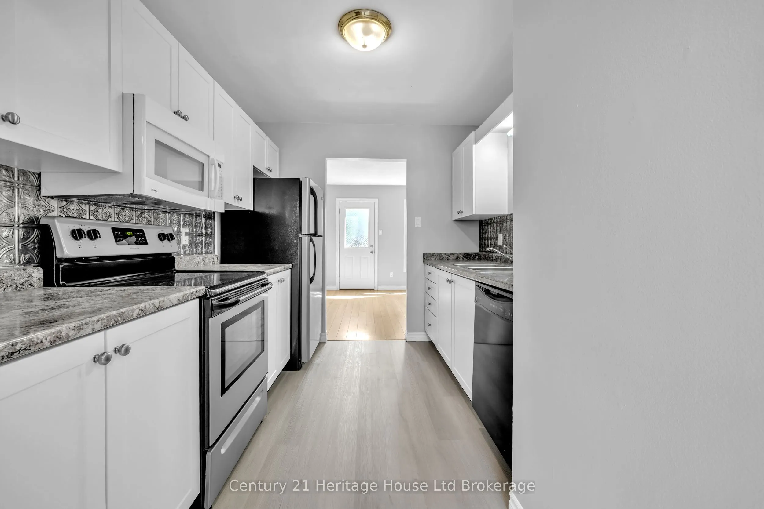 1135 Nellis Street #2