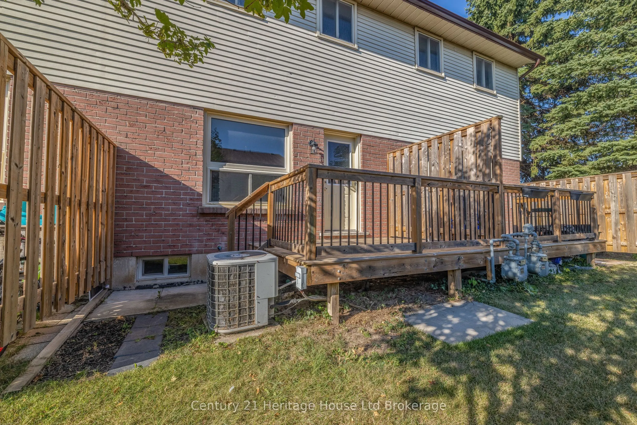 1135 Nellis Street #2