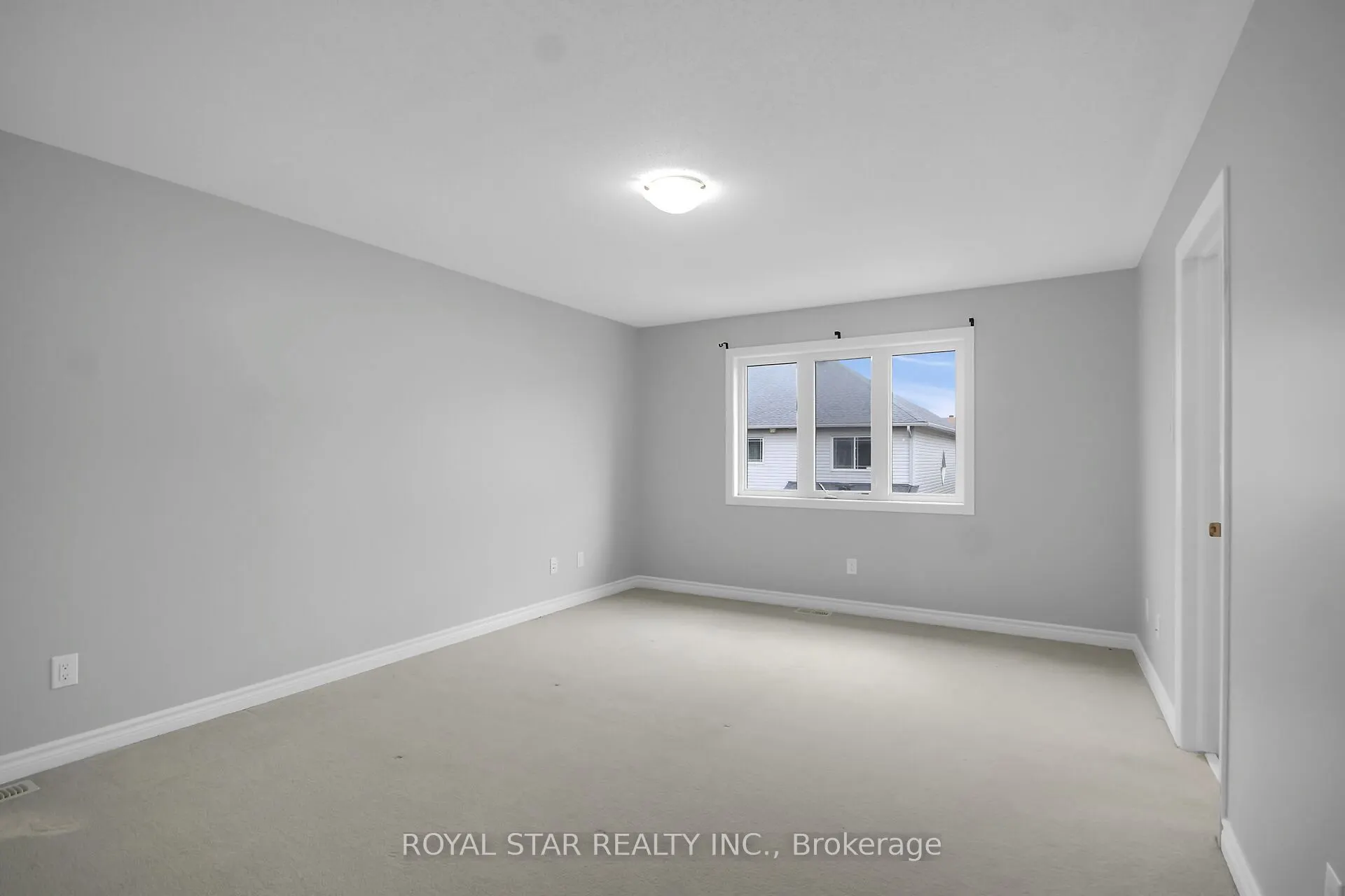 604 MOORPARK Avenue