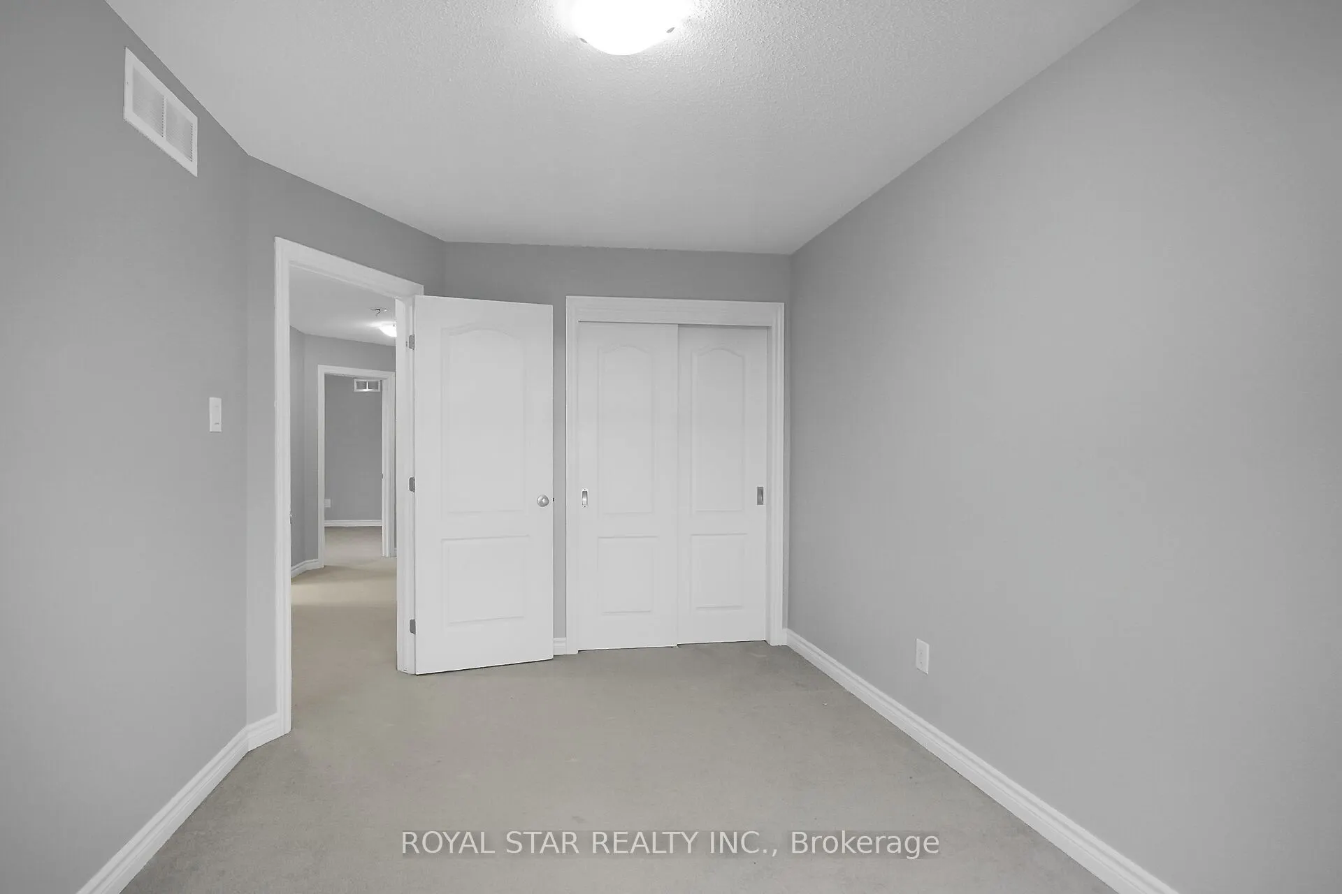 604 MOORPARK Avenue