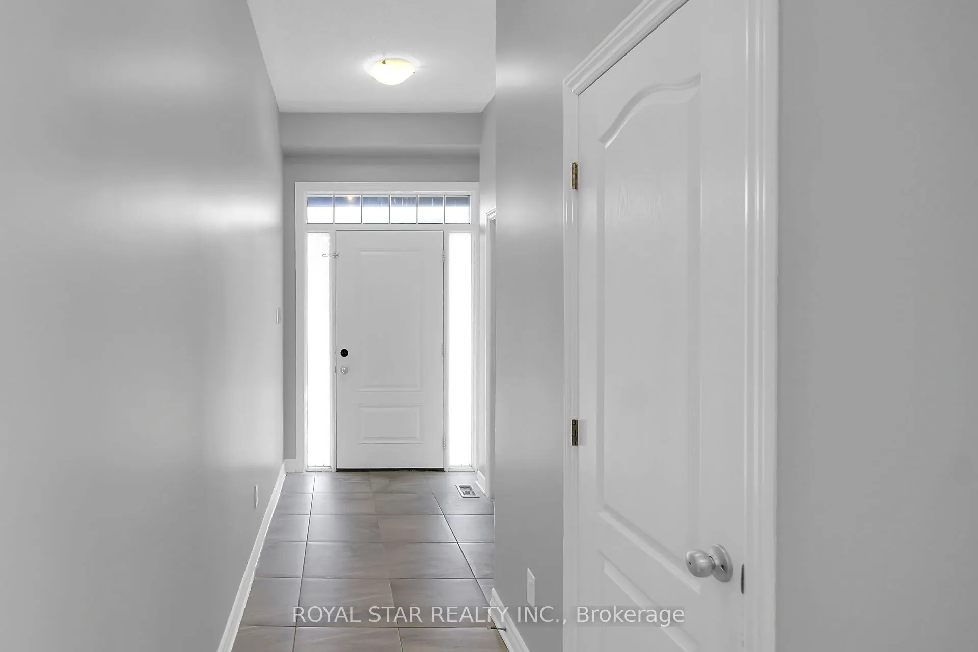 604 MOORPARK Avenue