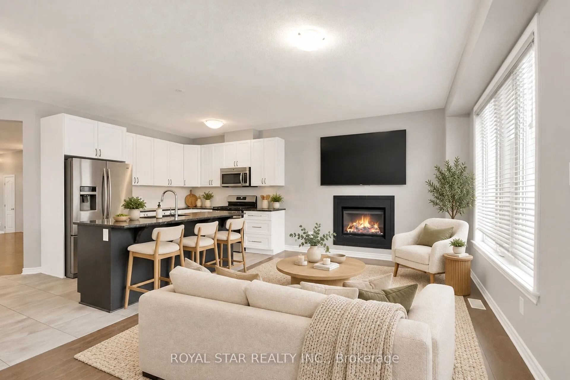 604 MOORPARK Avenue