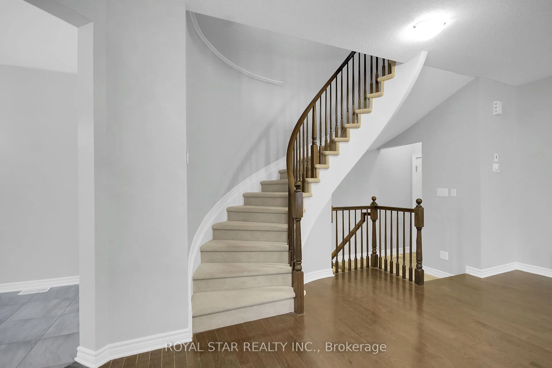 604 MOORPARK Avenue