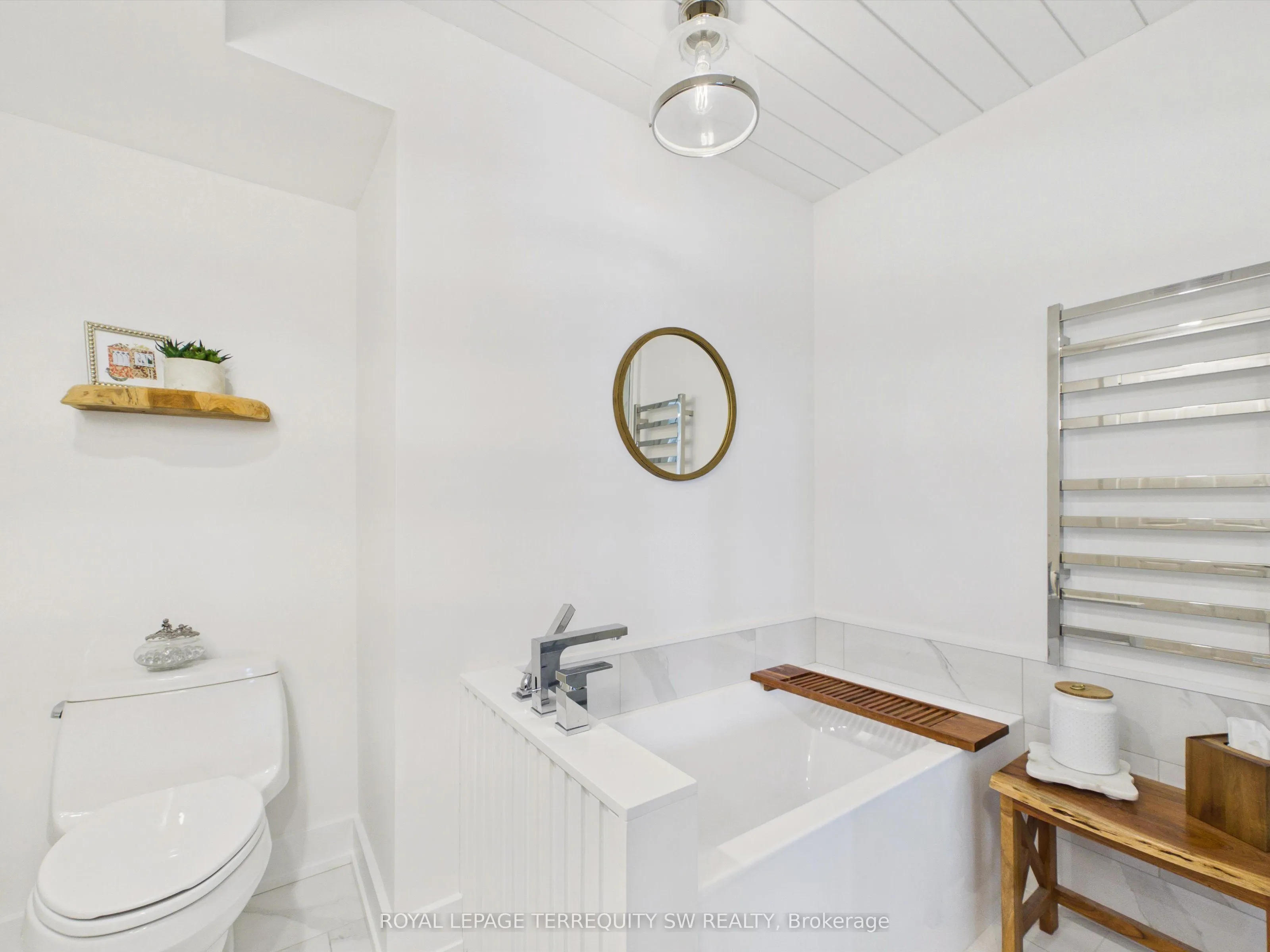 10 COVESIDE Drive #210