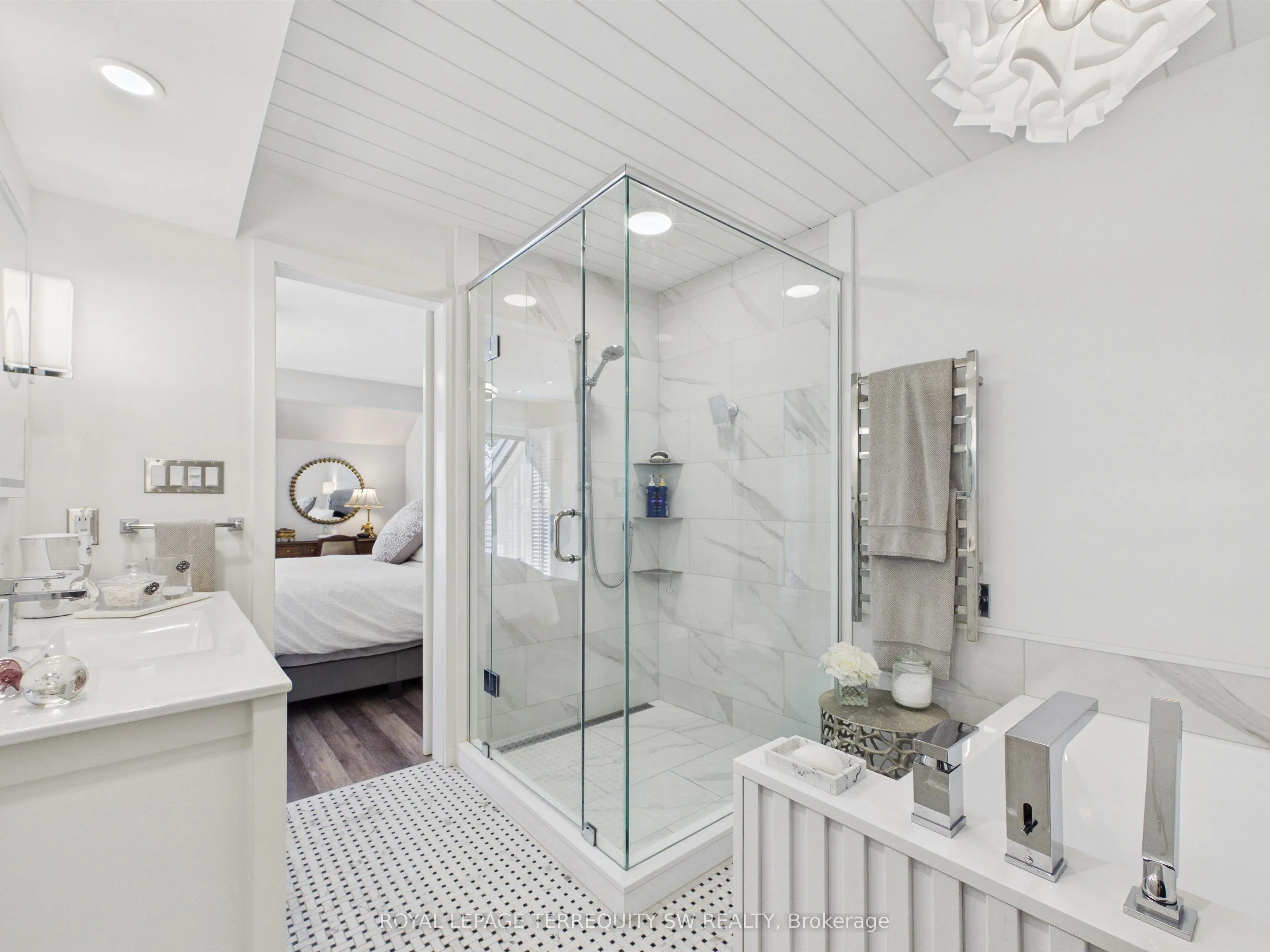 10 COVESIDE Drive #210