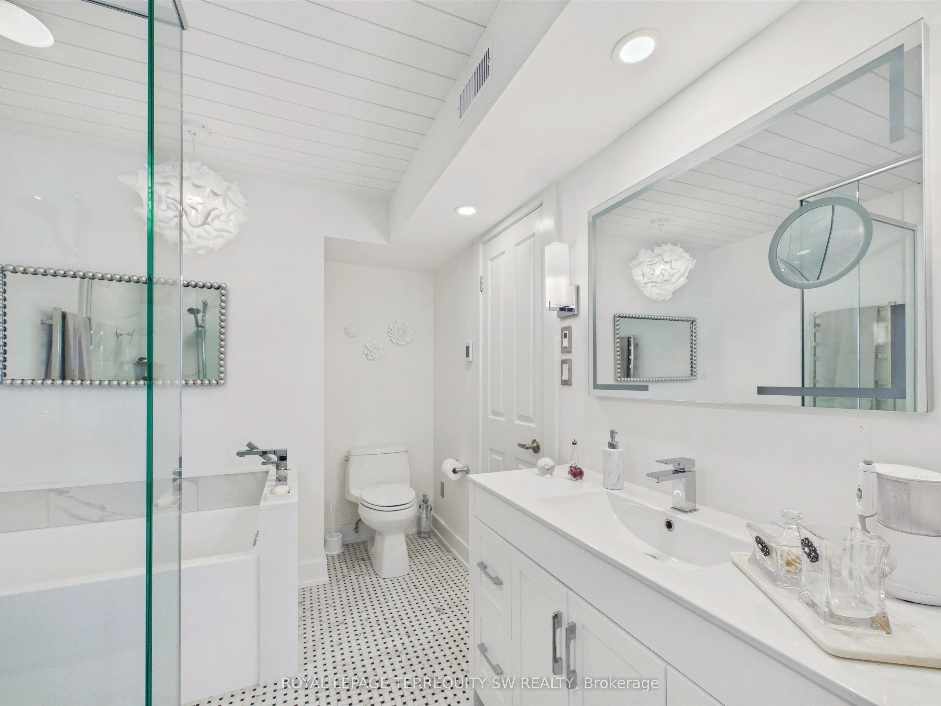 10 COVESIDE Drive #210