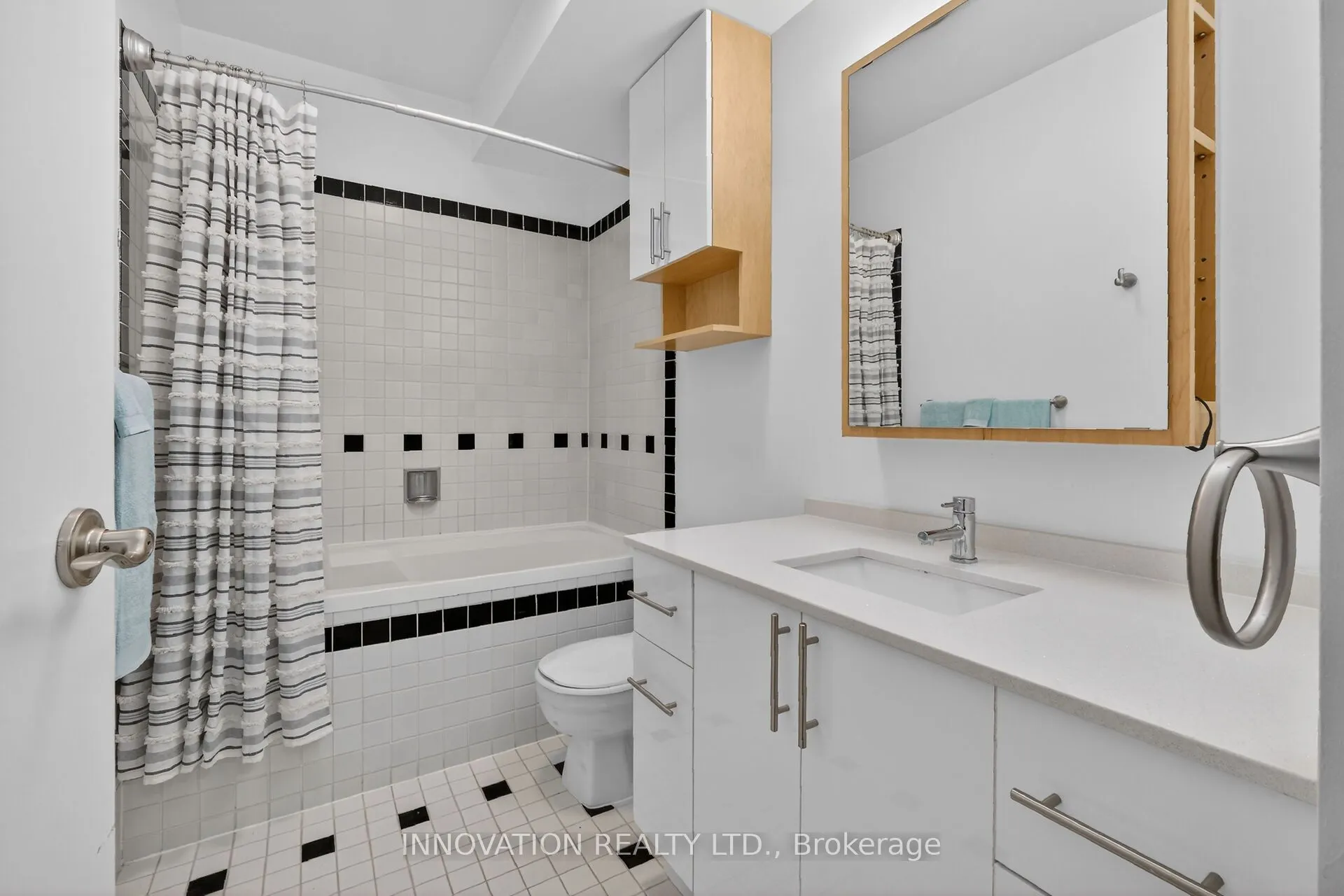 10 Clarence Street #4