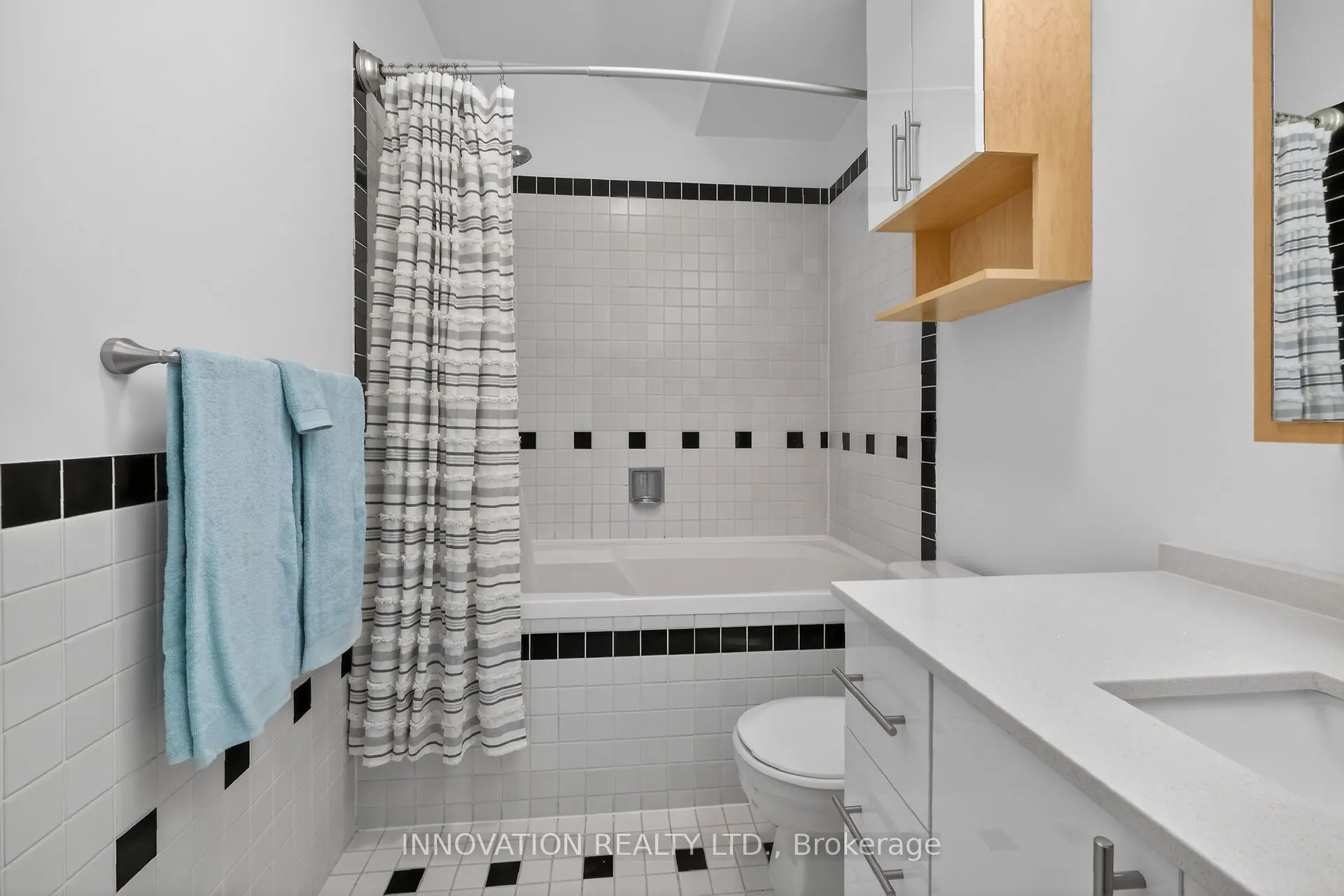 10 Clarence Street #4